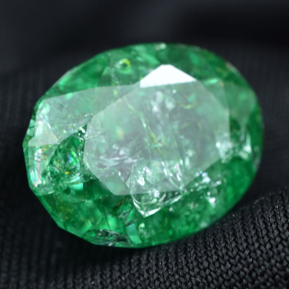 Natural Green Emerald 15.90 Ct Oval Cut Loose Gemstone CERTIFIED