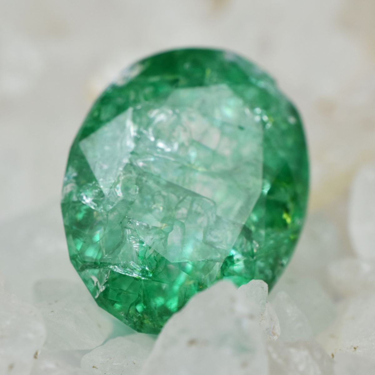 Natural Green Emerald 15.90 Ct Oval Cut Loose Gemstone CERTIFIED