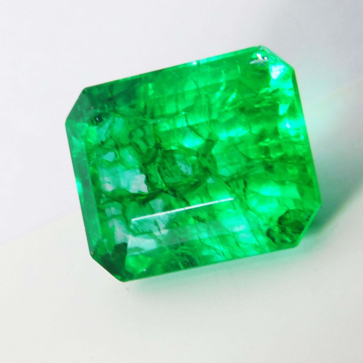 CERTIFIED 10.23 Carat Natural Muzo Emerald Loose Gemstone Green Emerald Cut