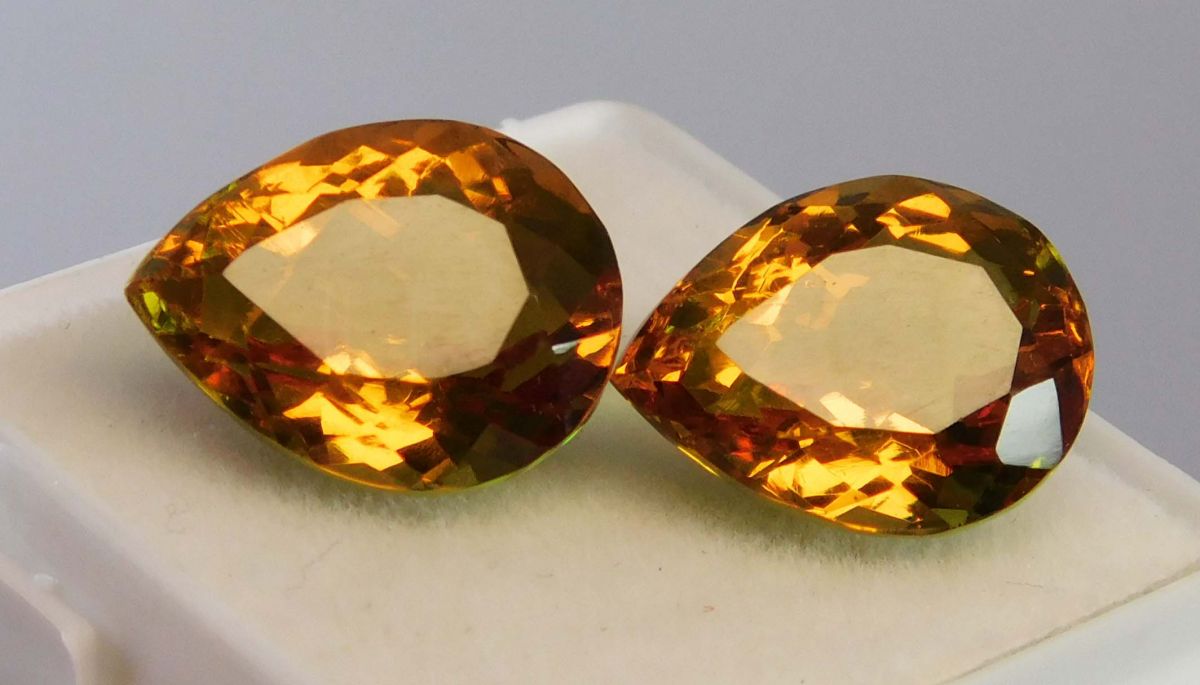Natural Color Change Alexandrite Pear Cut 16.9 Ct CERTIFIED Loose Gemstones Pair