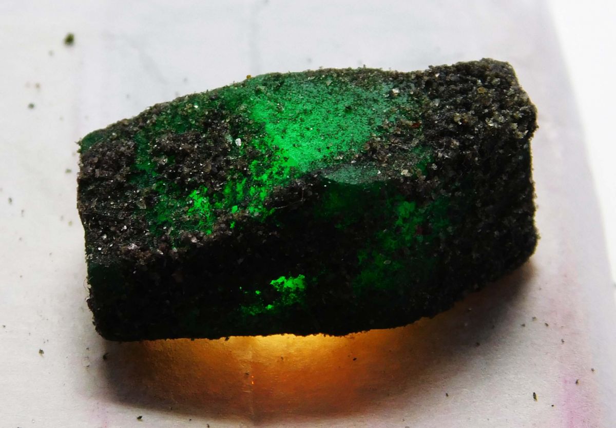 43 Ct Natural Emerald Green Rough Certified Uncut Loose Gemstones