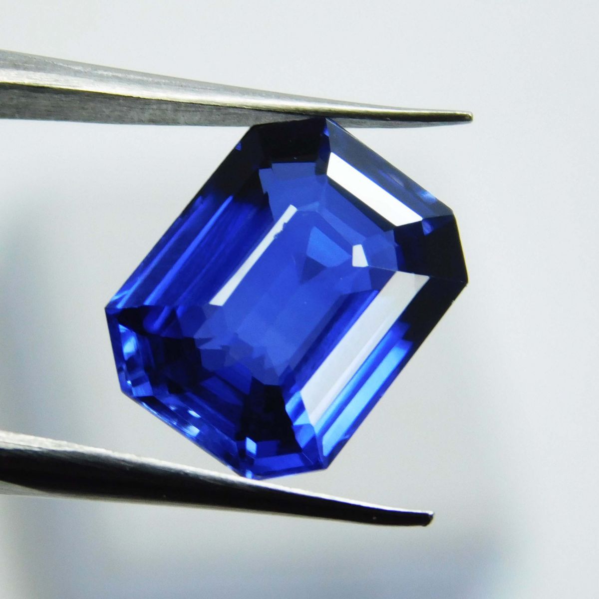 8.11 Ct CERTIFIED Loose Gemstone Natural Blue Ceylon Sapphire Emerald Cut