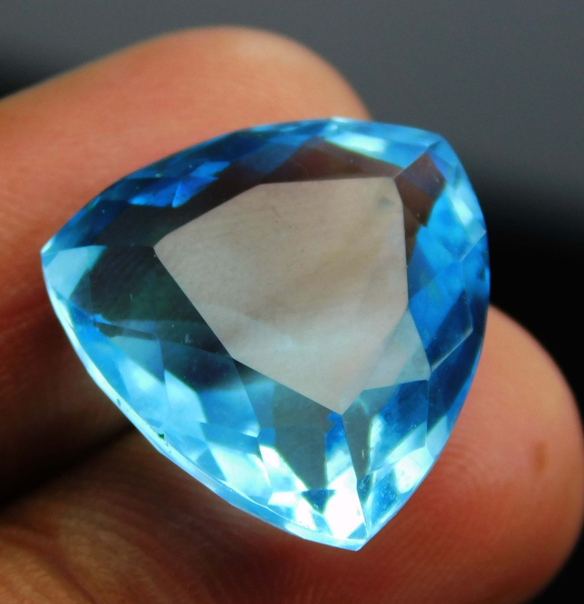 Ocean Blue Aquamarine Natural Trillion Shape 13 Ct Certified Loose Gemstone A++