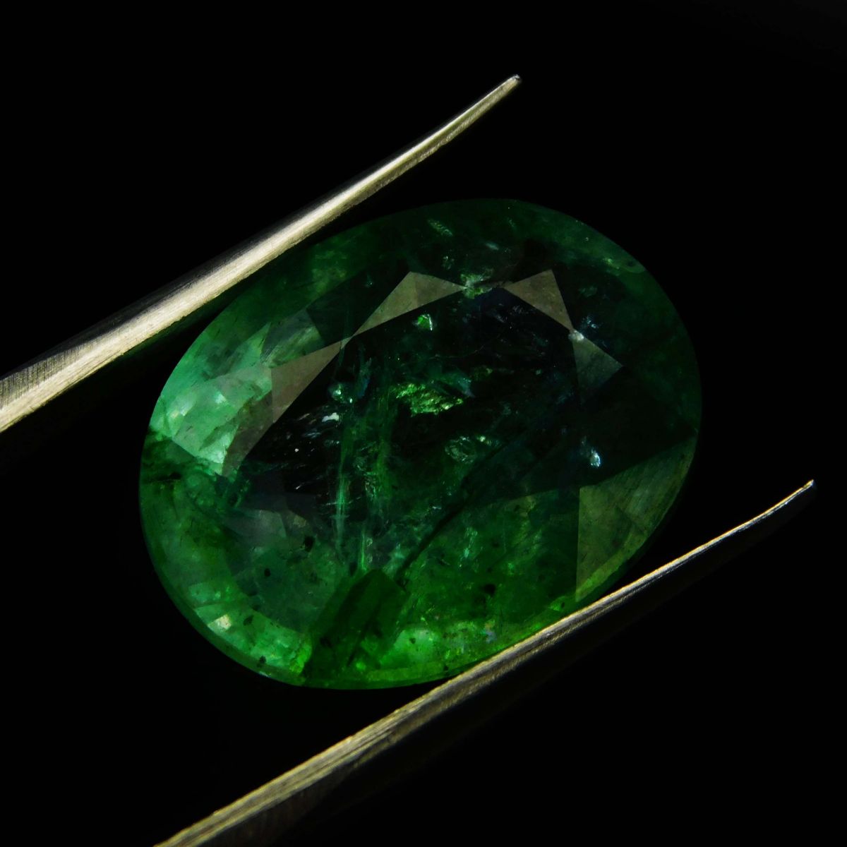 Colombian Emerald 7 Ct CERTIFIED Loose Gemstone Oval Shape Natural Green Emerald