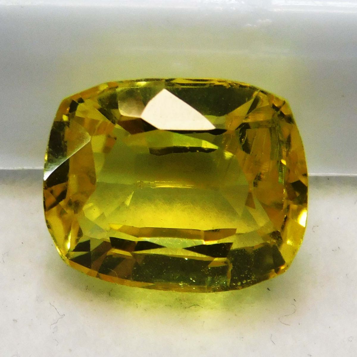 8.85 Ct Natural Ceylon Yellow Sapphire Cushion Cut CERTIFIED Loose Gemstone