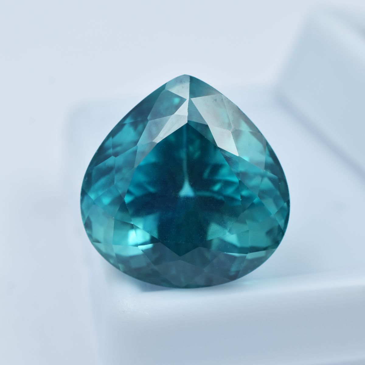 CERTIFIED 23.35 Ct Natural Bluish Green Sapphire Loose Gemstone Pear Shape.