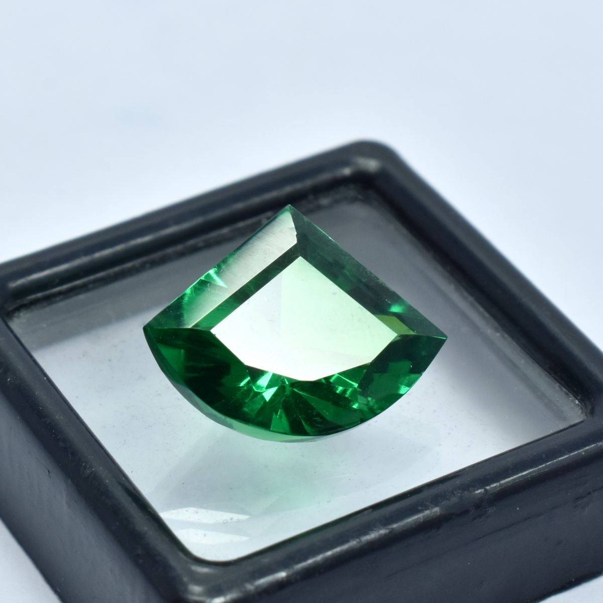 A+ Quality Green Garnet CERTIFIED Gemstone Loose 10.25 Carat Natural Fancy Cut .