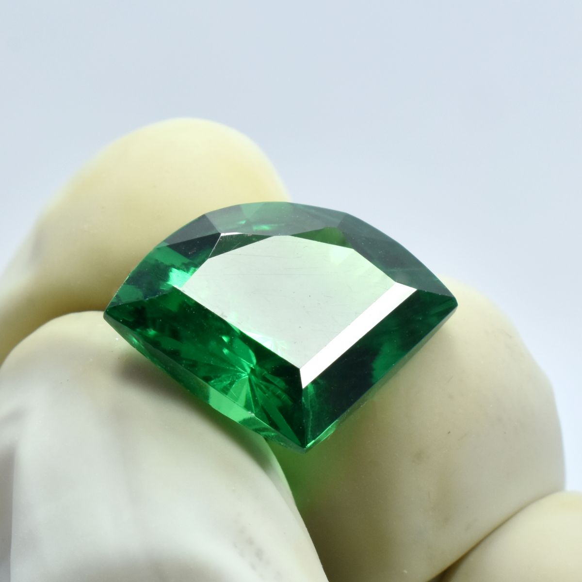 A+ Quality Green Garnet CERTIFIED Gemstone Loose 10.25 Carat Natural Fancy Cut .