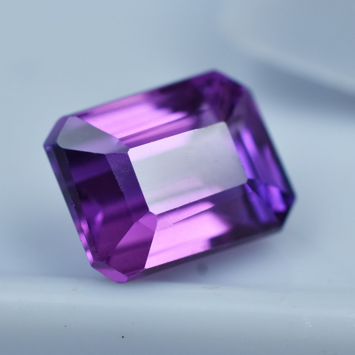 Natural Beautiful Purple Tanzanite 4.90 Ct Emerald Cut CERTIFIED Loose Gemstone