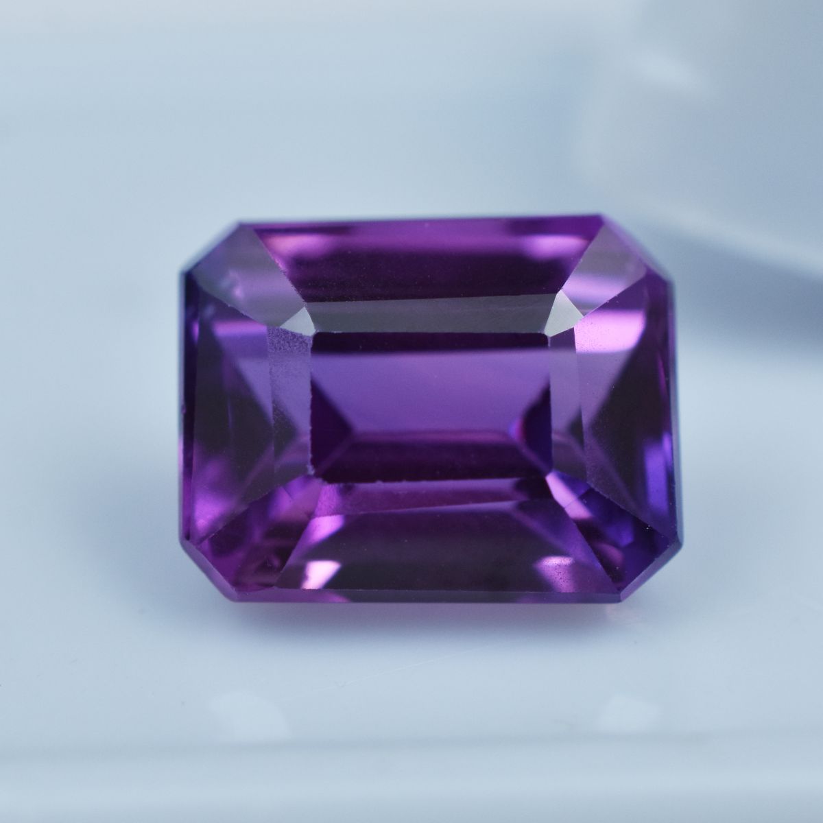 Natural Beautiful Purple Tanzanite 4.90 Ct Emerald Cut CERTIFIED Loose Gemstone