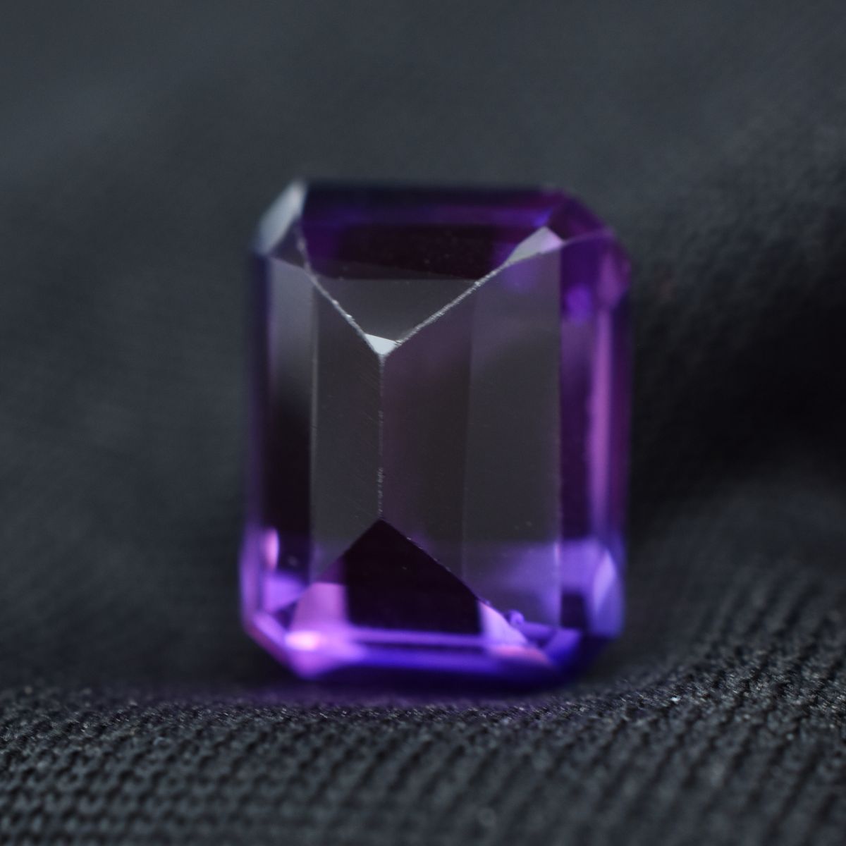 Natural Beautiful Purple Tanzanite 4.90 Ct Emerald Cut CERTIFIED Loose Gemstone