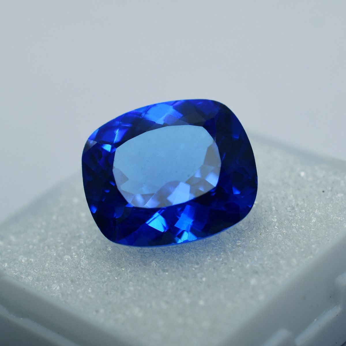 Cushion Shape Natural 12.10 Carat Rare Blue Tanzanite Loose Gemstone CERTIFIED