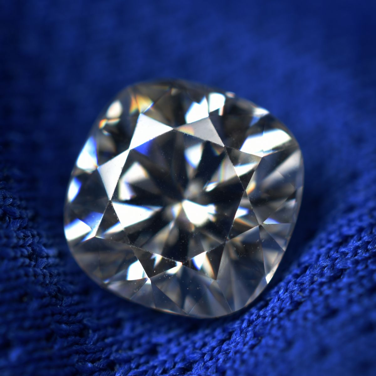 CERTIFIED Moissanite 7 x 7 MM VVS1 D Color Cushion Cut 1 Pcs Loose Gemstone