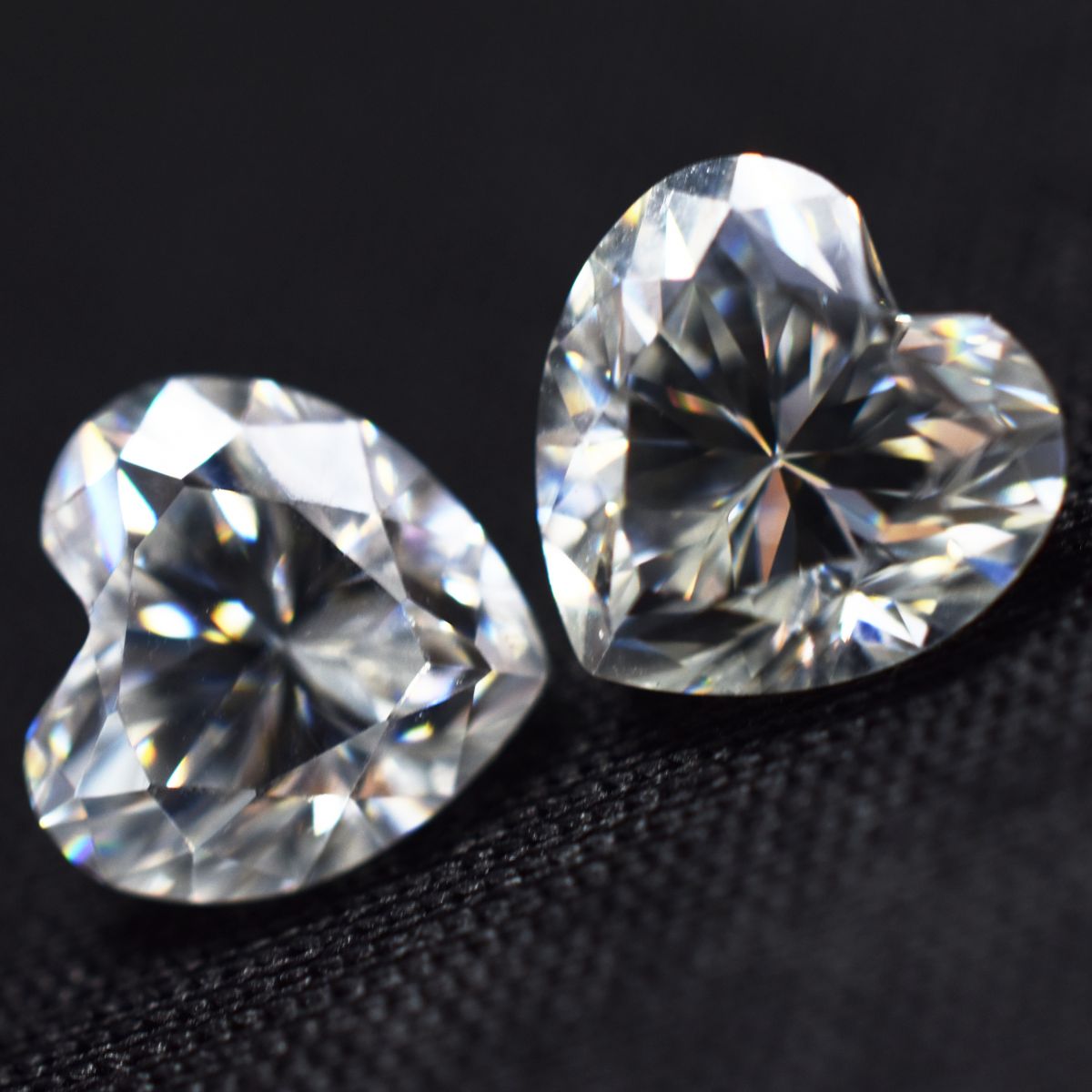 Moissanite Pair Gemstone CERTIFIED 4.5 MM VVS1 D Color 2 Pcs Heart Cut