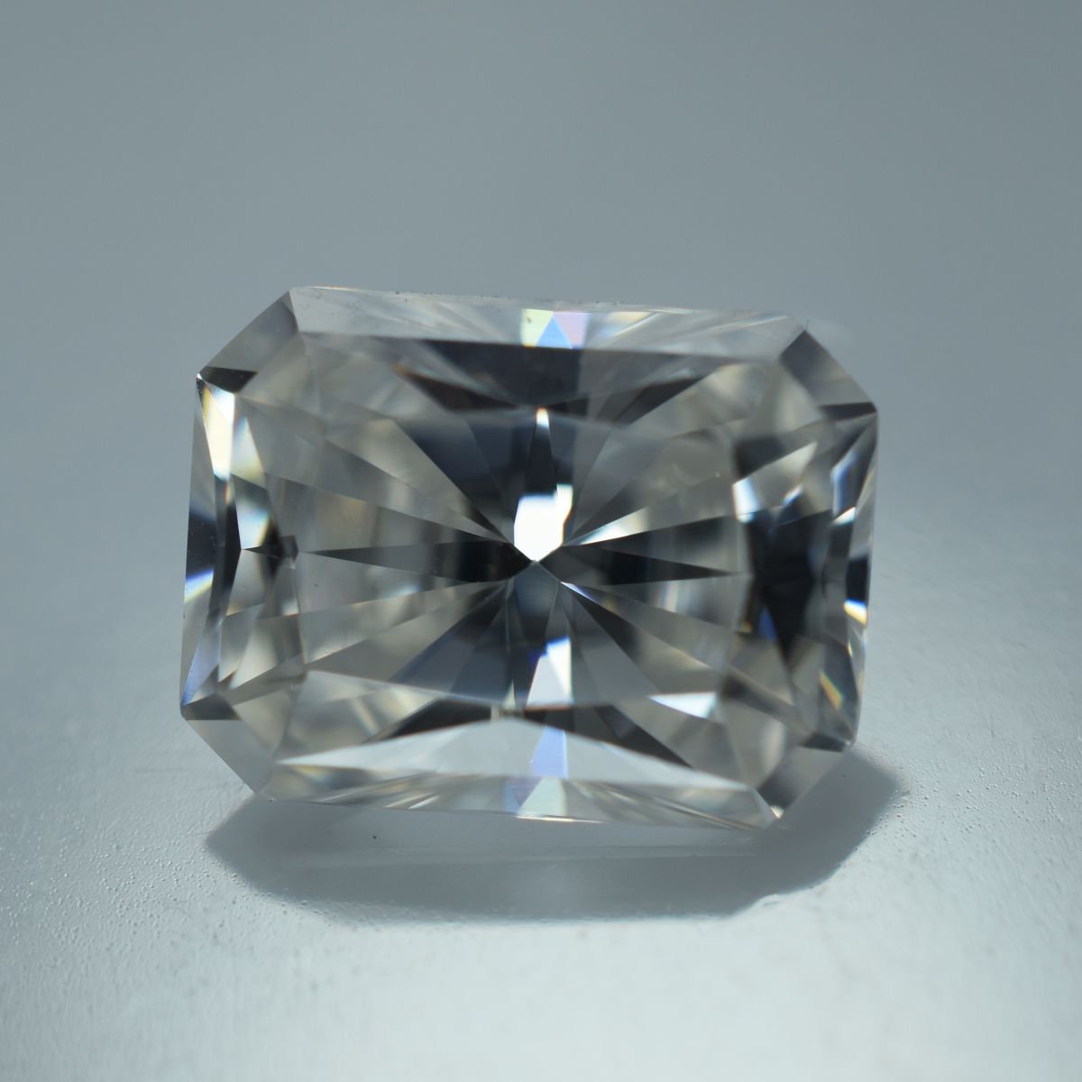 Moissanite 2.43 Carat VVS1 D Color Radiant Cut CERTIFIED Loose Gemstone 1 Pcs