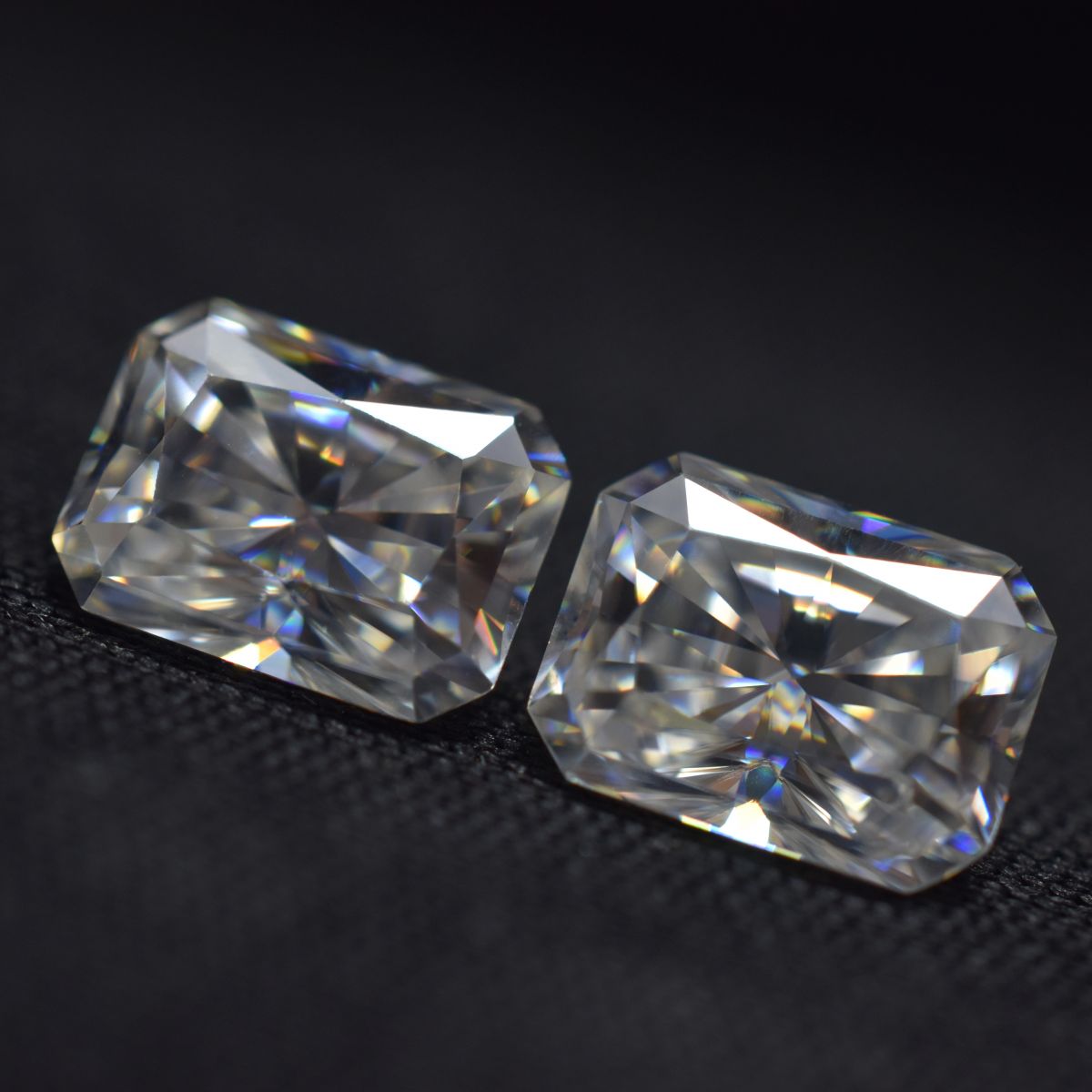7.02 Carat Moissanite Gemstone 10x8 MM VVS1 D Color Pair Radiant Cut CERTIFIED