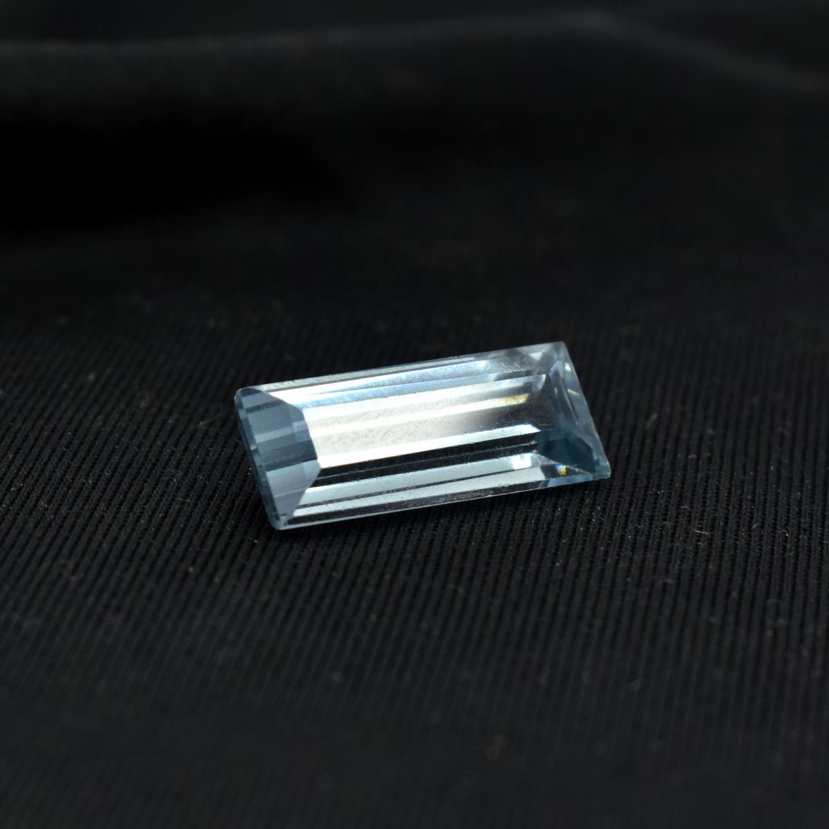 Natural Light Blue Sapphire Rare Baguette Cut 7.30 Ct CERTIFIED Loose Gemstone.