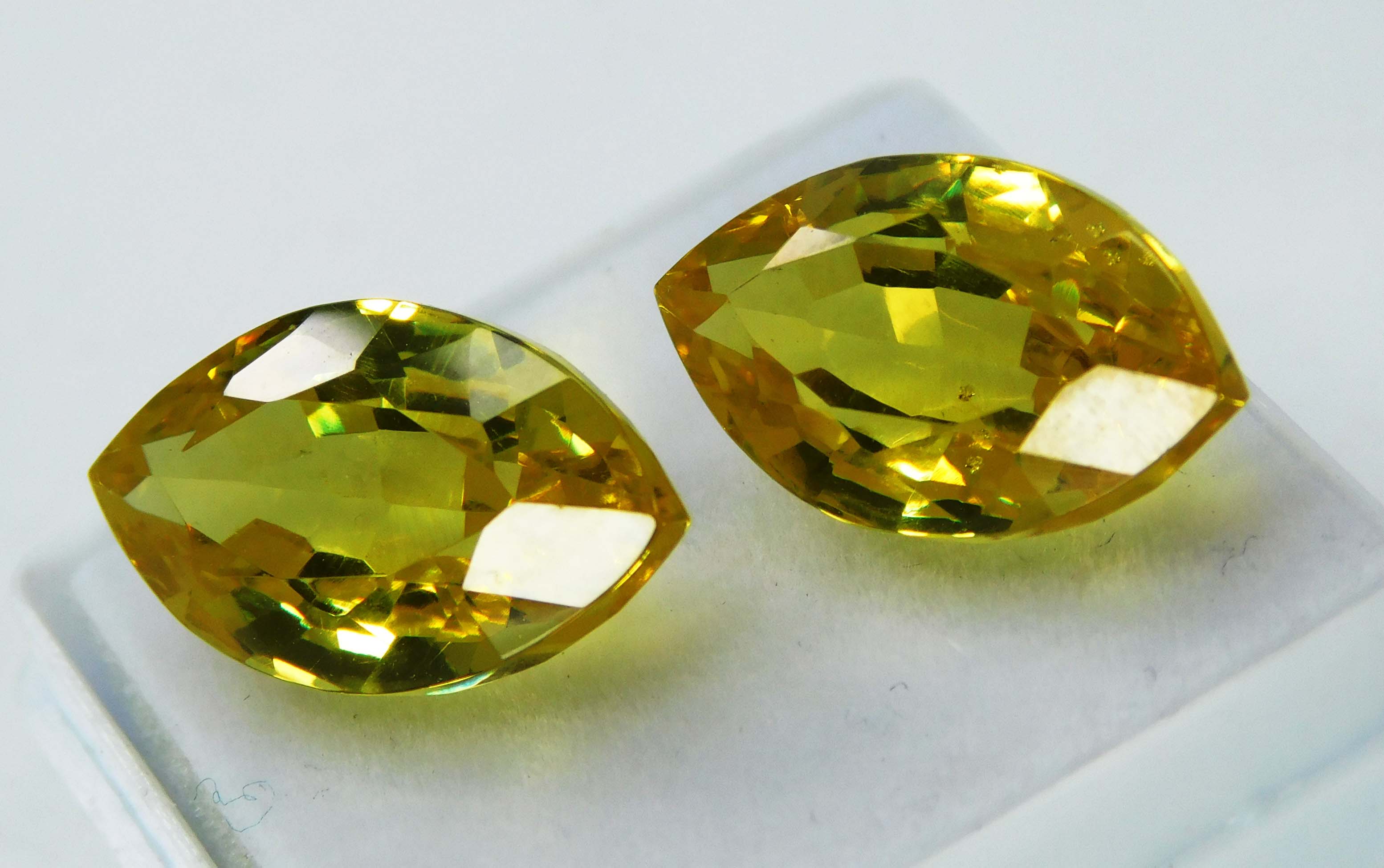 Sapphire Yellow 21.23 Ct Marquise Shape CERTIFIED Natural Loose Gemstones Pair