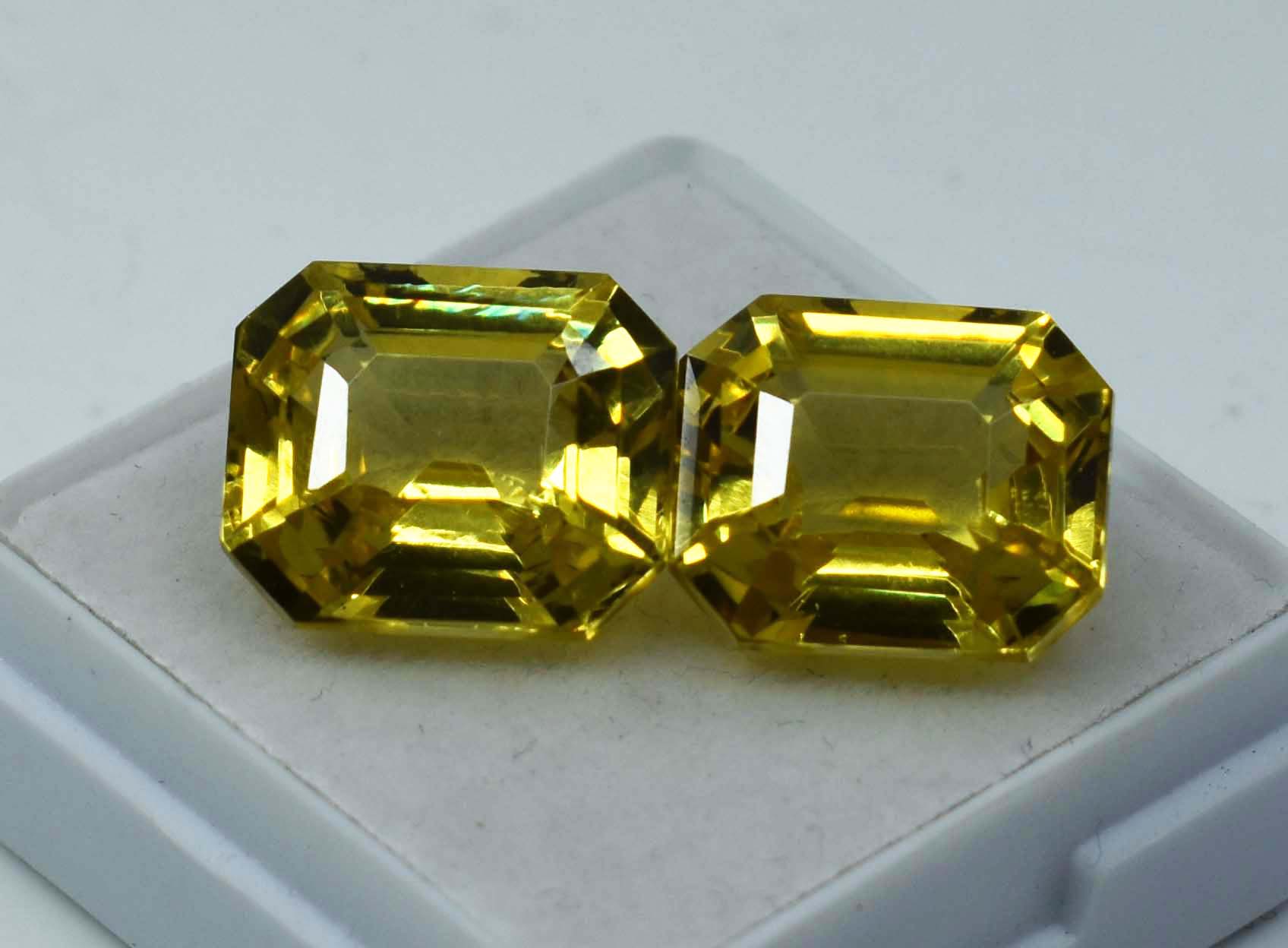 Sapphire Yellow Loose Gemstone 21.25 Ct Natural CERTIFIED Emerald Shape Pair