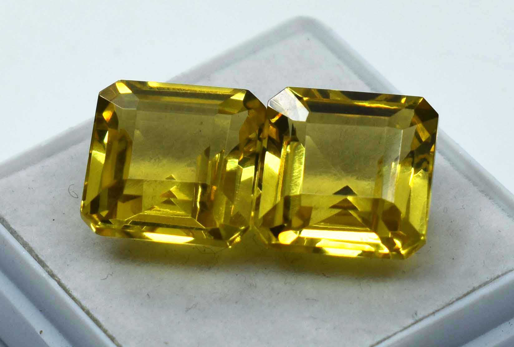 Square Cut CERTIFIED 20.10 Ct Natural Sapphire Yellow Ring Loose Gemstone Pair