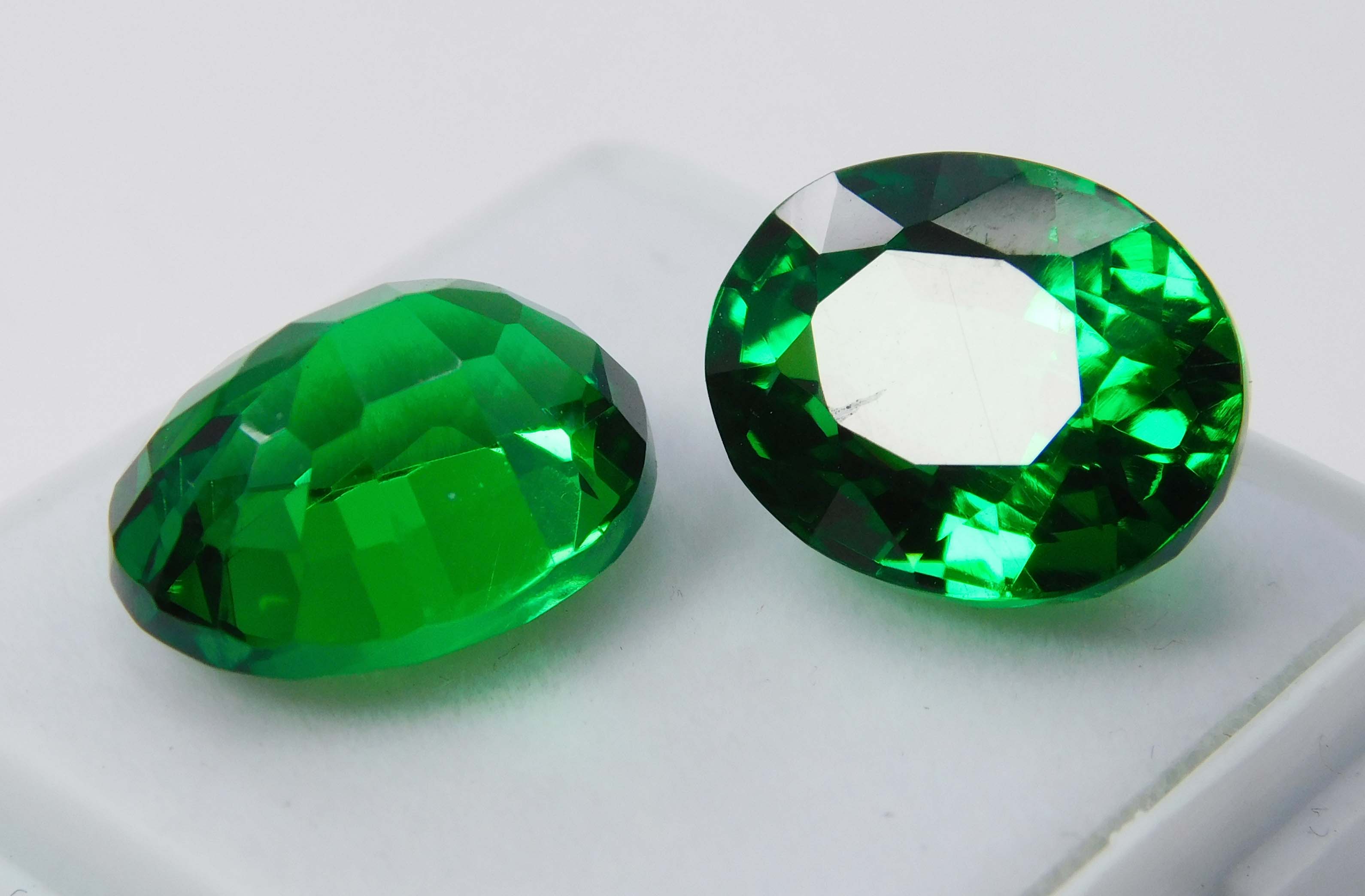 Natural Tourmaline Green Oval Shape 21 Ct Certifeid Loose Gemstones Pair