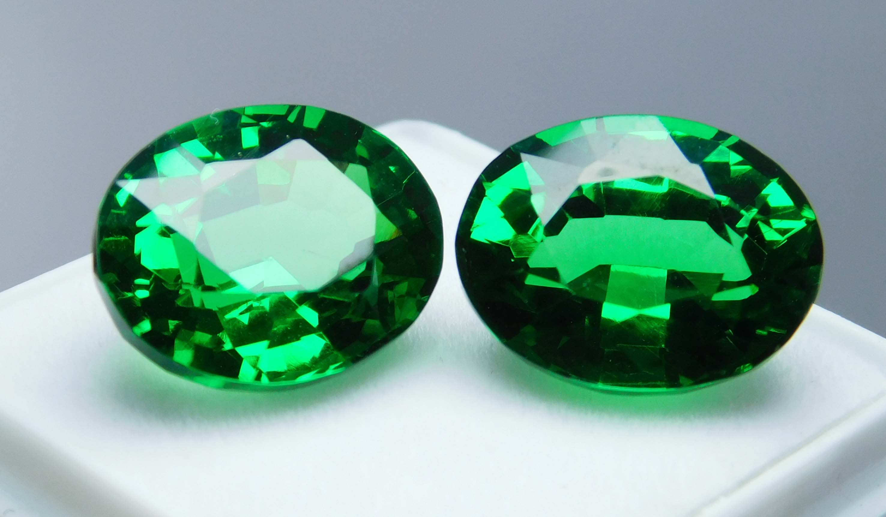 Natural Tourmaline Green Oval Shape 21 Ct Certifeid Loose Gemstones Pair