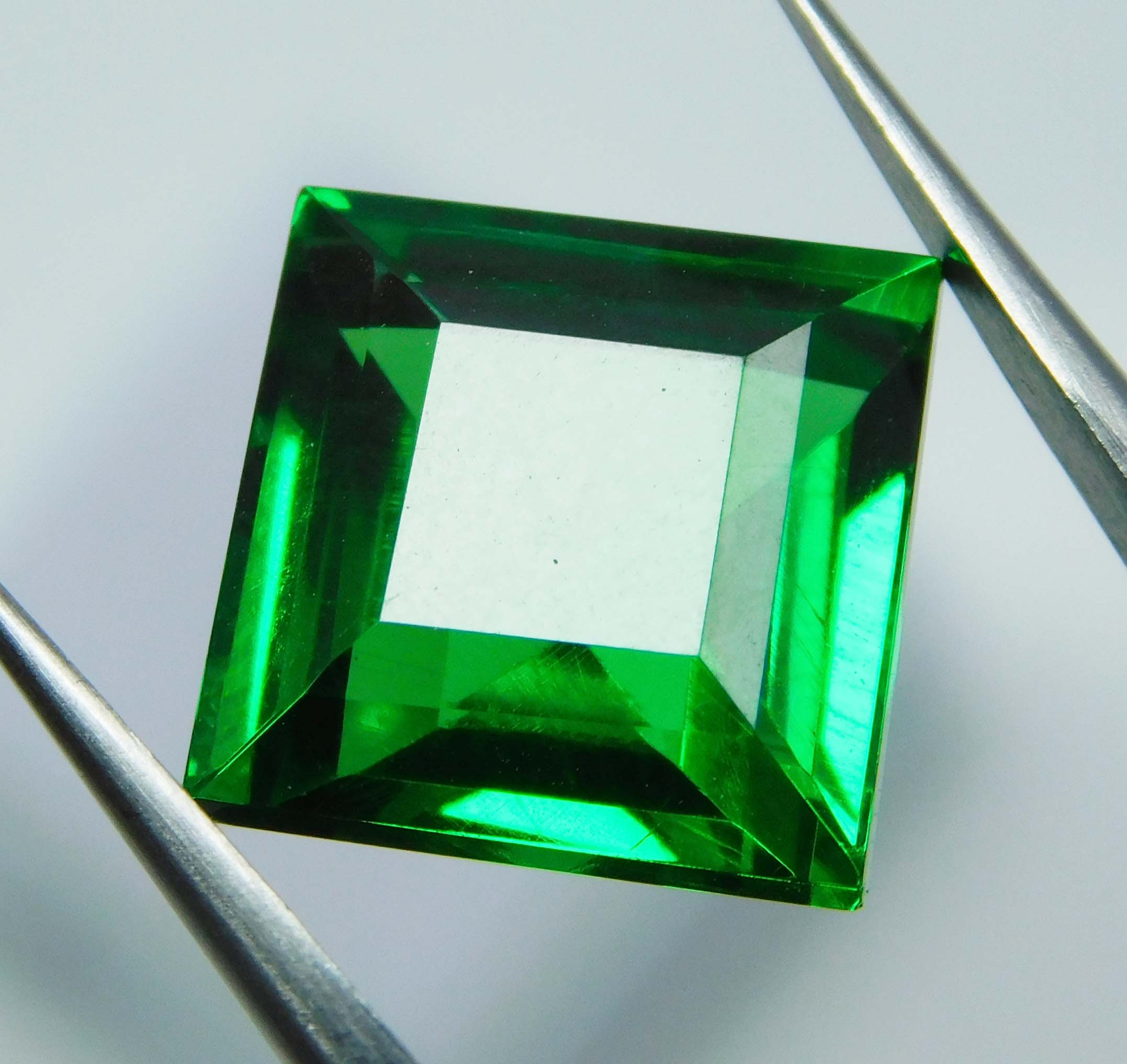 Natural Tourmaline Green Square Shape 9 Ct Certifeid Loose Gemstones