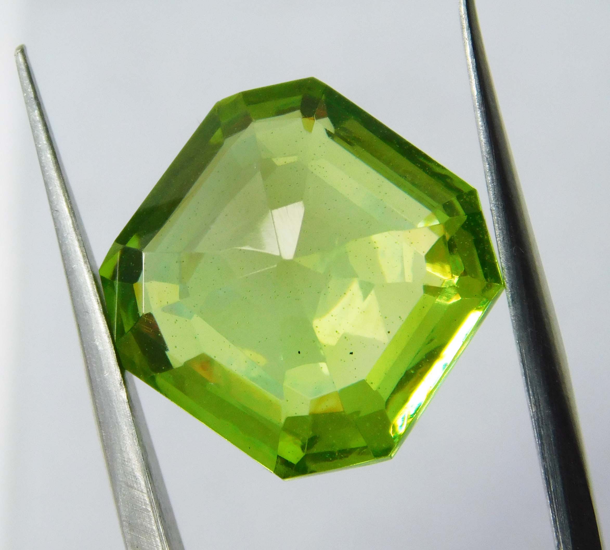 Square Cut Natural 9.20 Ct Peridot Green CERTIFIED Loose Gemstone Ring Size