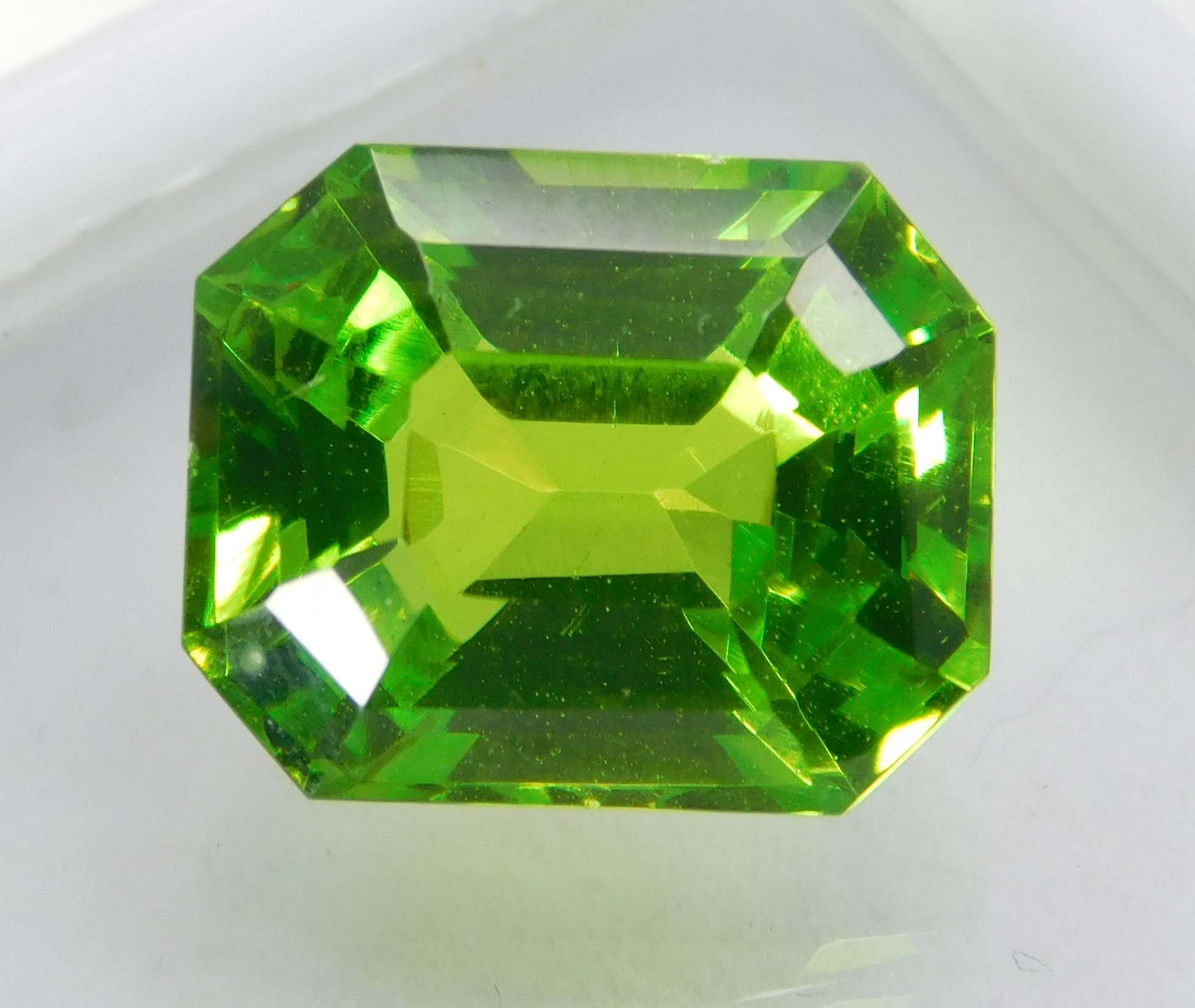 Natural Beautiful Peridot 9.85 Ct Green Emerald Cut CERTIFIED Loose Gemstone