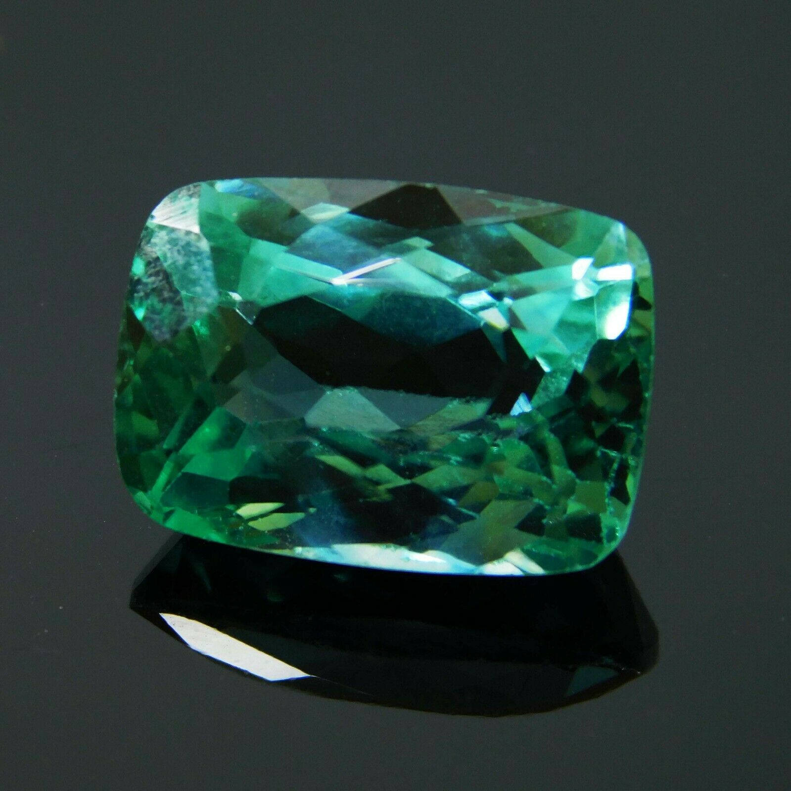 Copper Bearing Natural Green 8.80 Ct Unheated Paraiba Tourmaline CERTIFIED