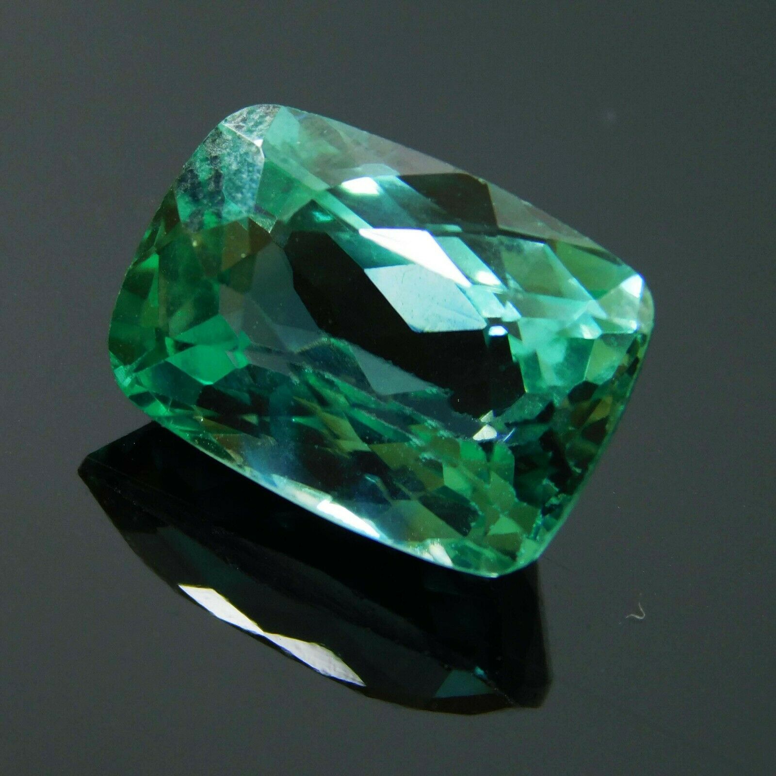 Copper Bearing Natural Green 8.80 Ct Unheated Paraiba Tourmaline CERTIFIED