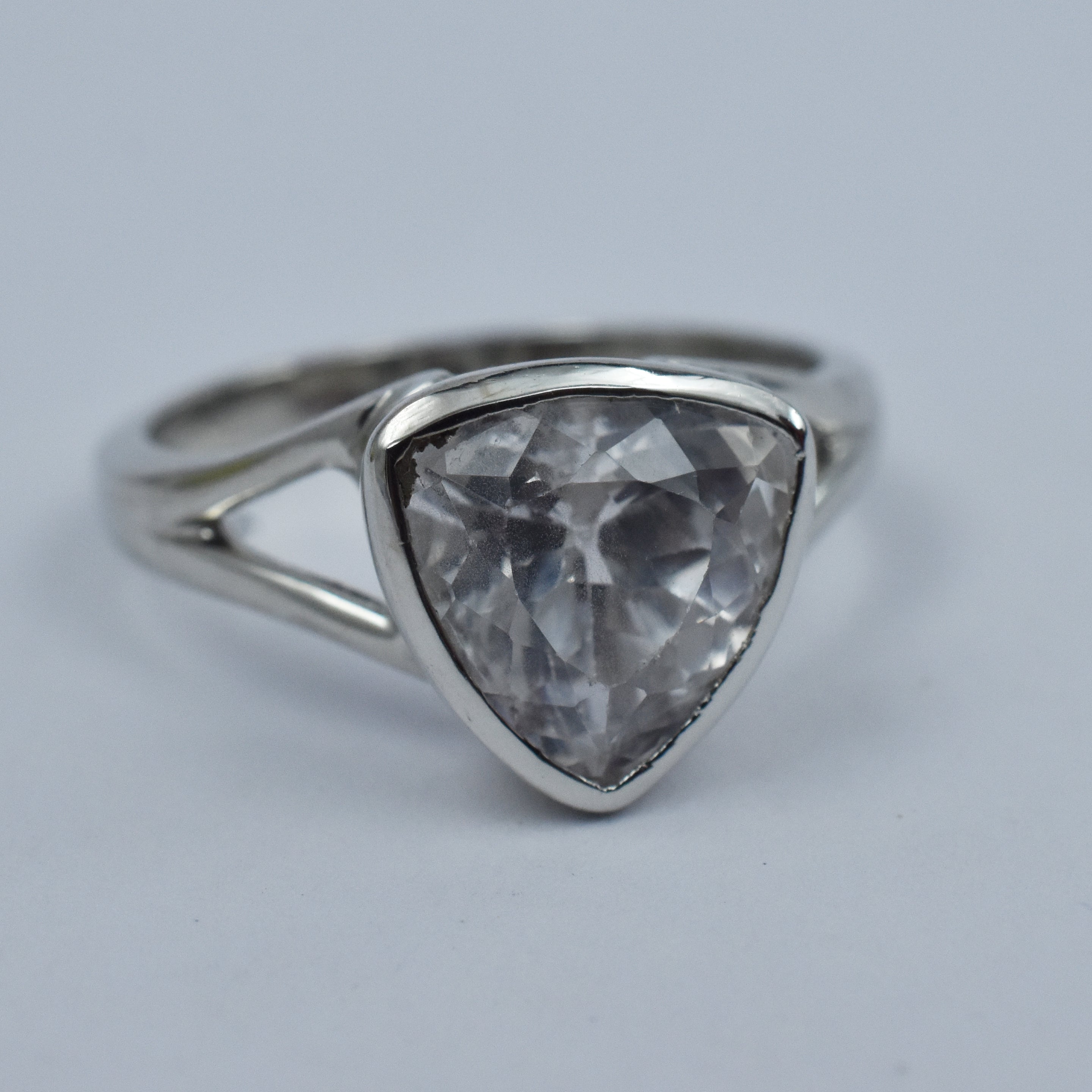 Silver Ring 18.35 Ct White Sapphire Ring Trillion Cut Ring Sz 8.5 Simulant