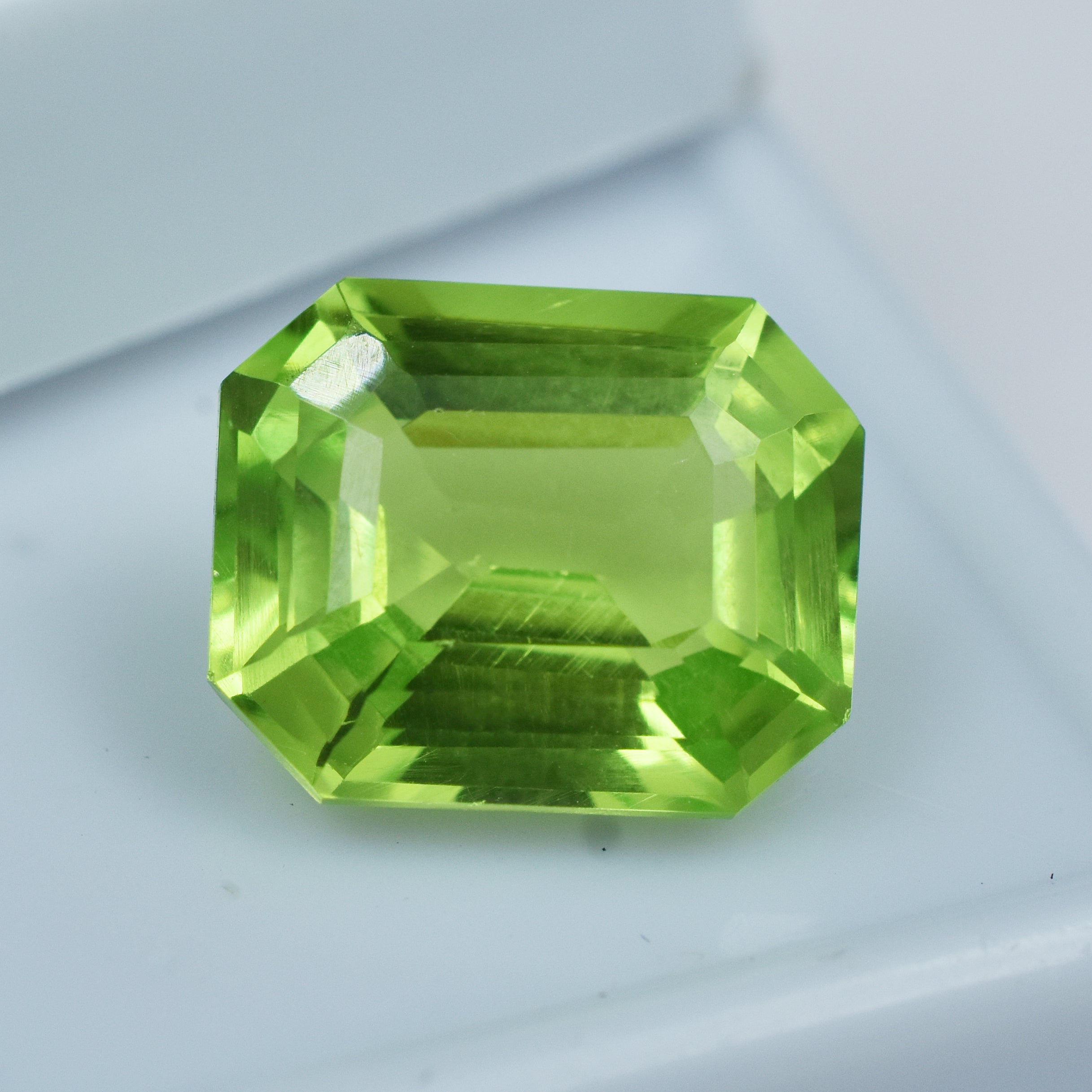 NATURAL 9.75 Ct Stunning Green PERIDOT Emerald Cut BEST Loose Gemstone CERTIFIED