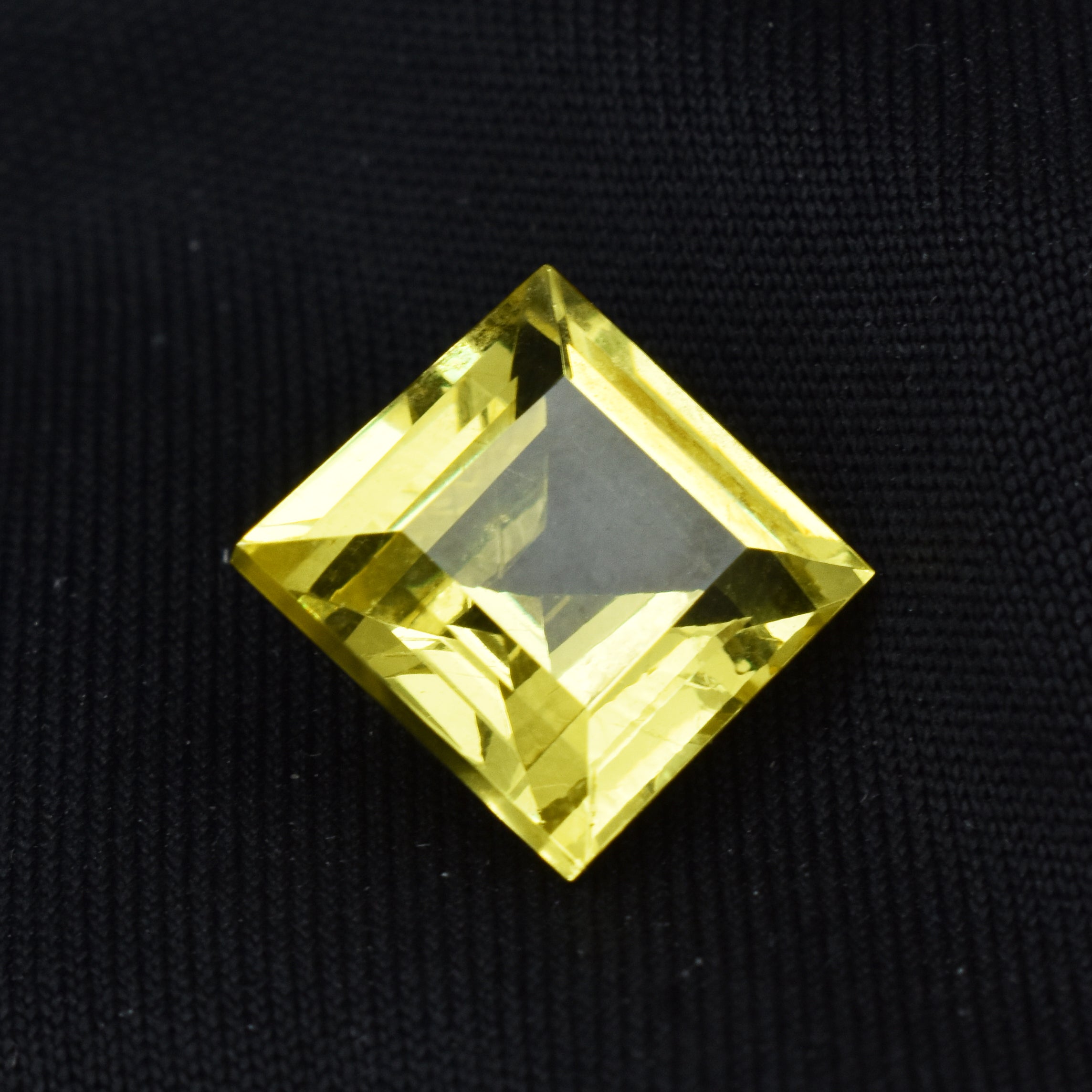 Natural 9.75 Ct Square Shape Brilliant Yellow Sapphire Loose CERTIFIED Gemstone