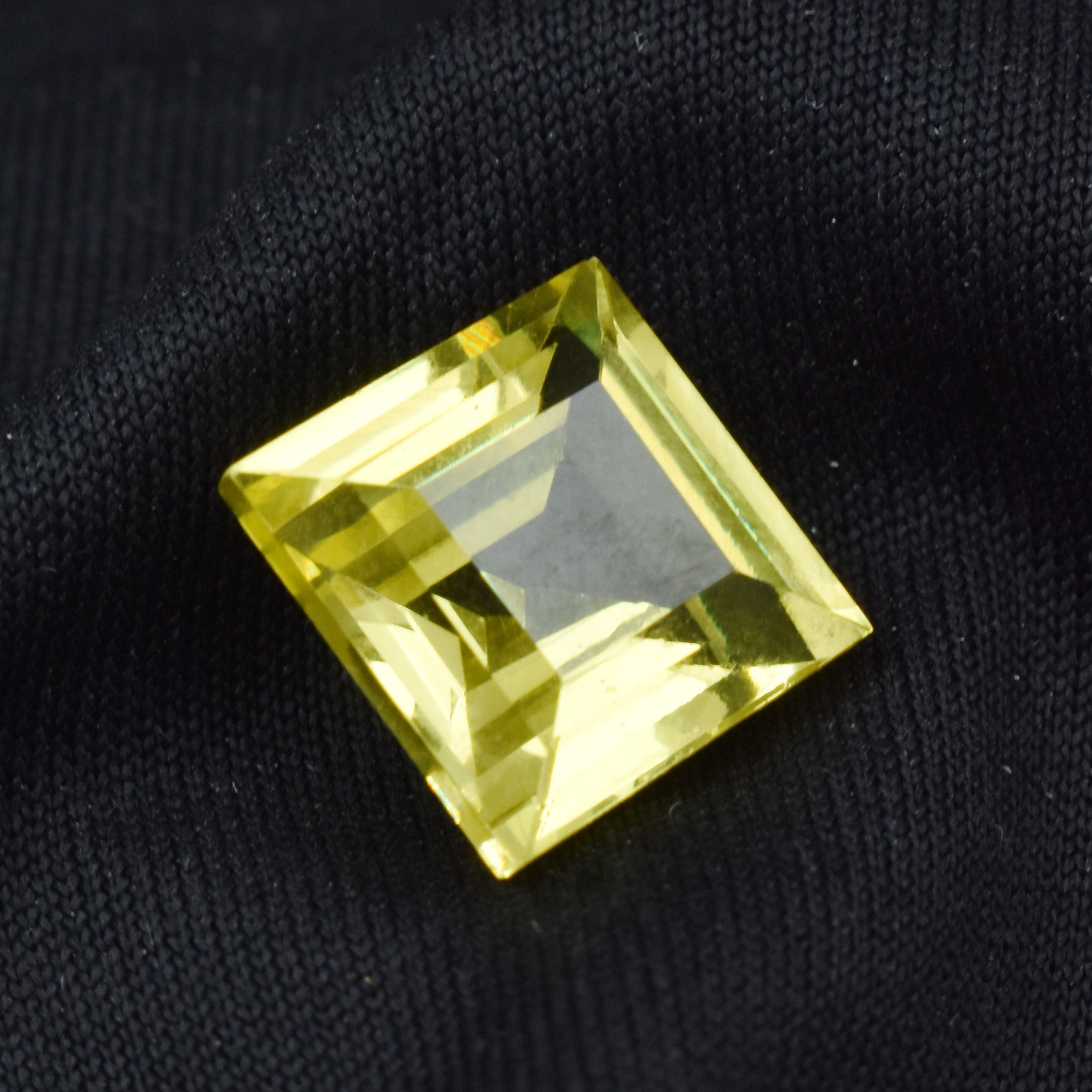 CERTIFIED Yellow Sapphire 10.50 Ct Square Cut sapphire Natural Loose Gemstone