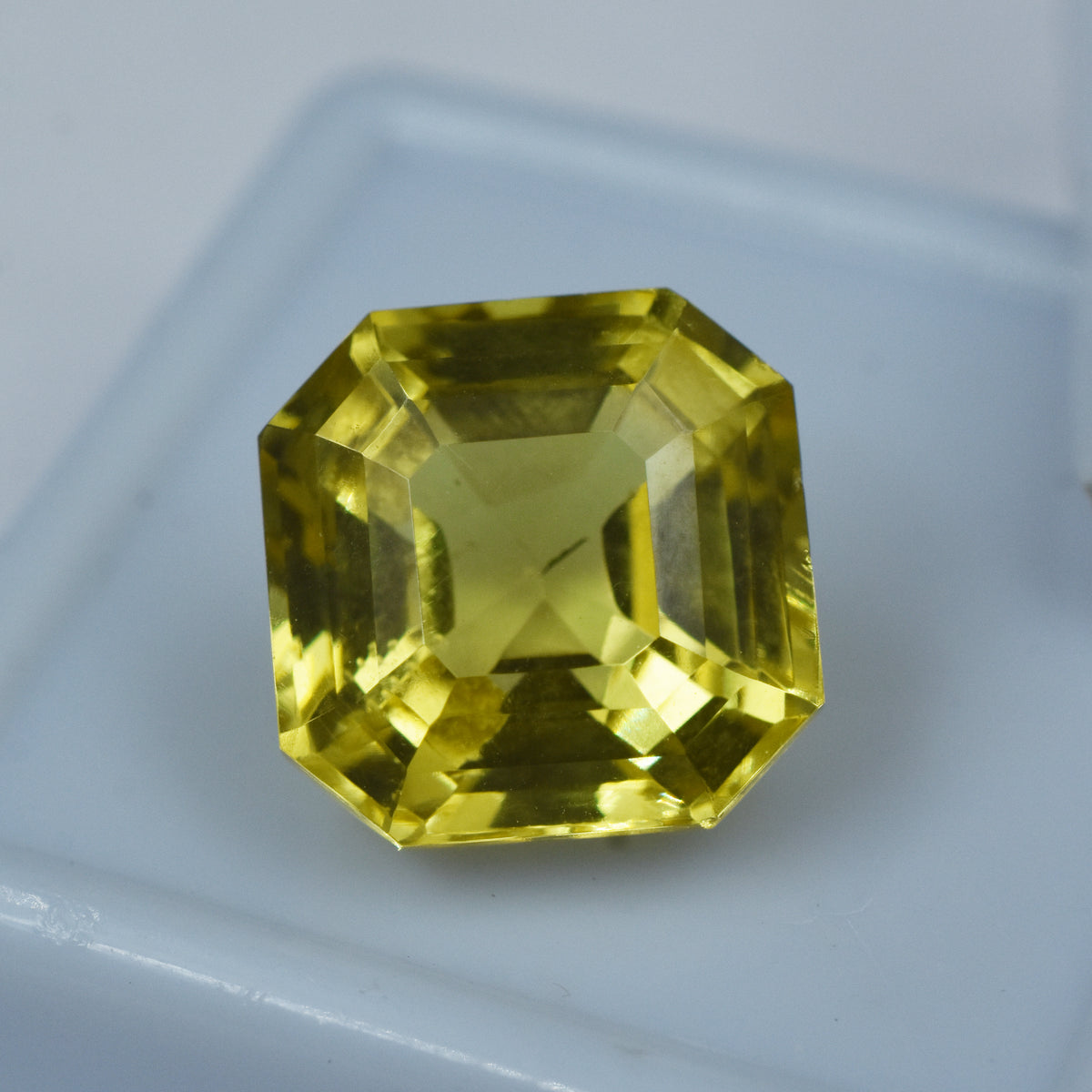 Precious Yellow Sapphire Square Shape 10.35 Ct Natural CERTIFIED Loose Gemstone