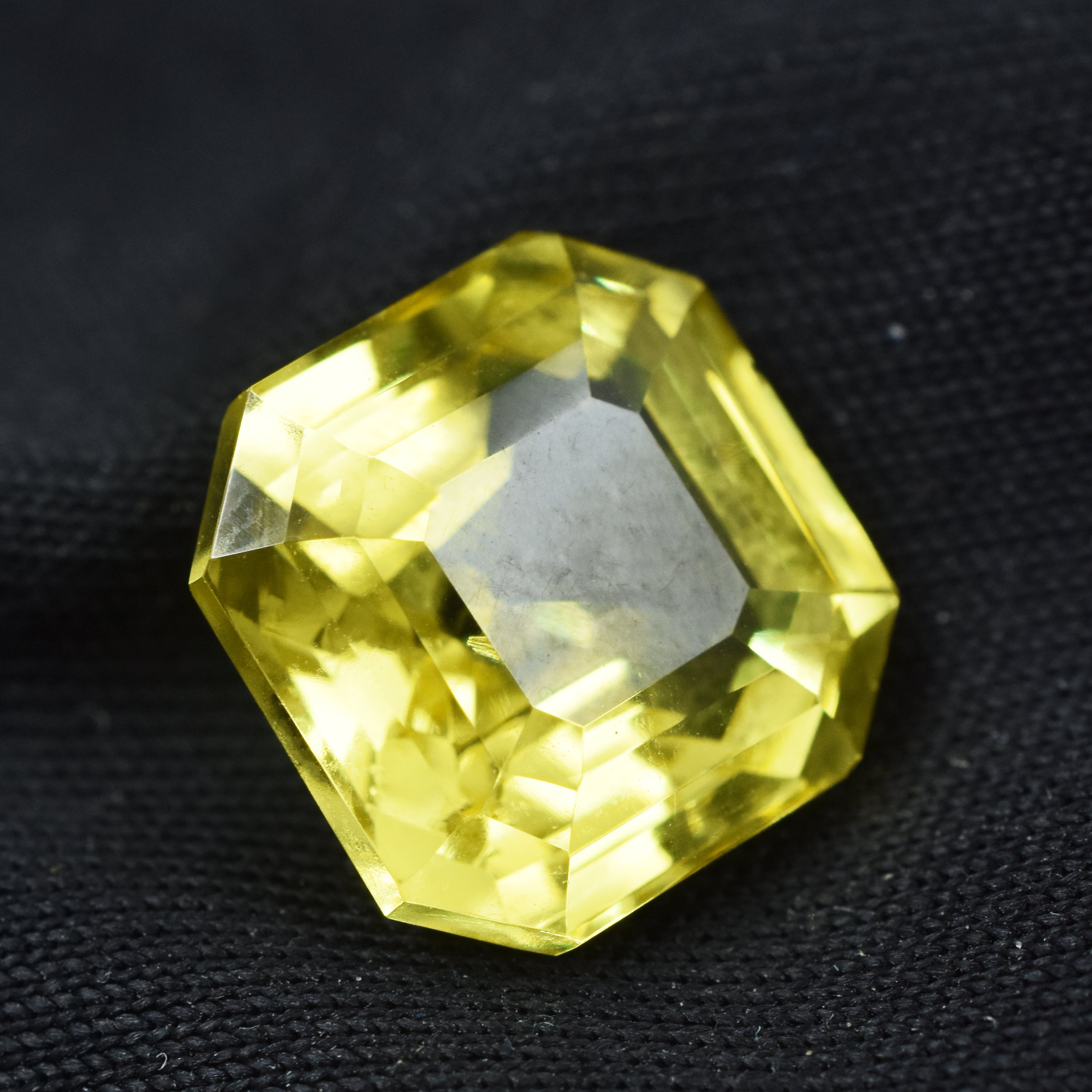 Precious Yellow Sapphire Square Shape 10.35 Ct Natural CERTIFIED Loose Gemstone