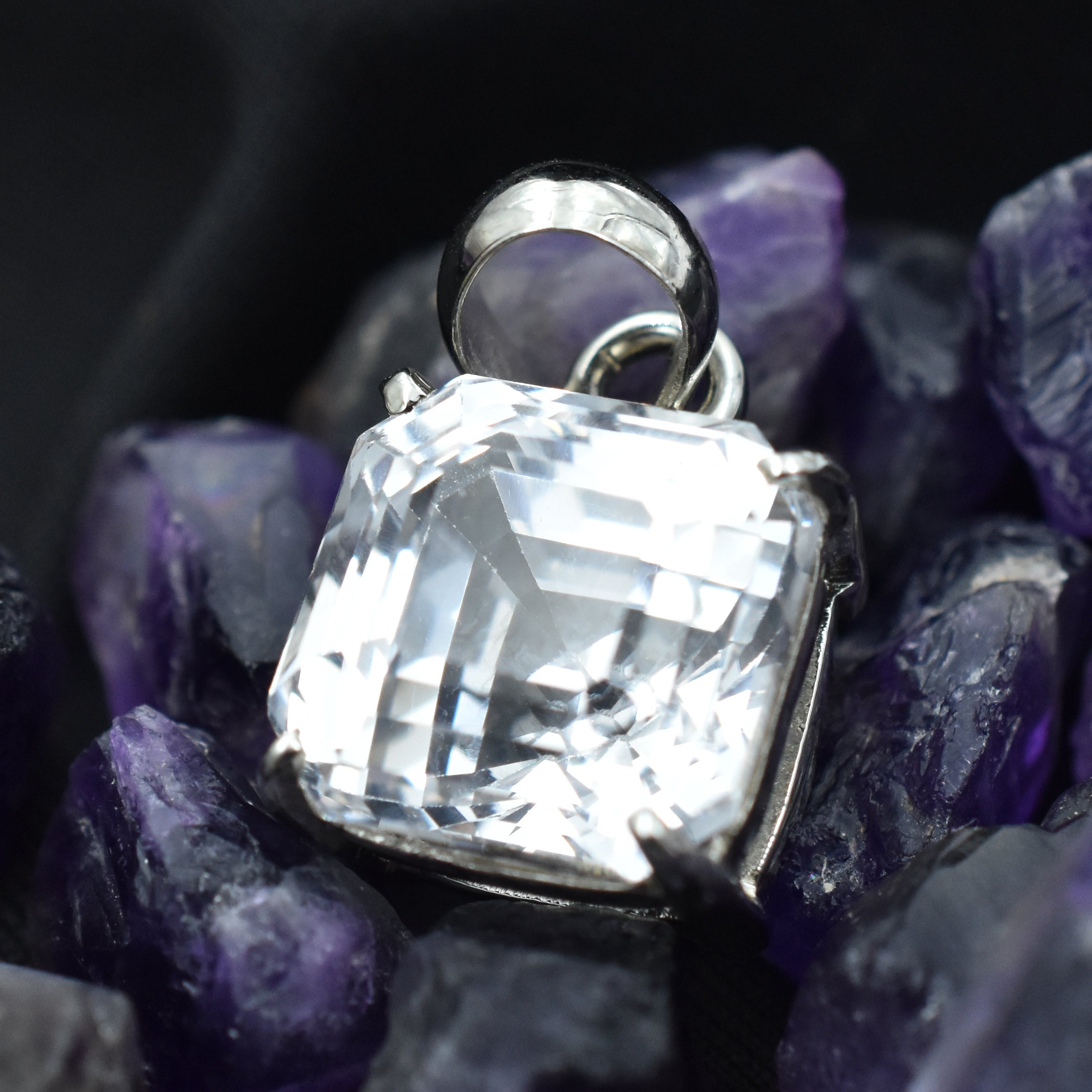 Silver Pendant Square Cut White 30.60 Ct CERTIFIED Natural Sapphire Gemstone