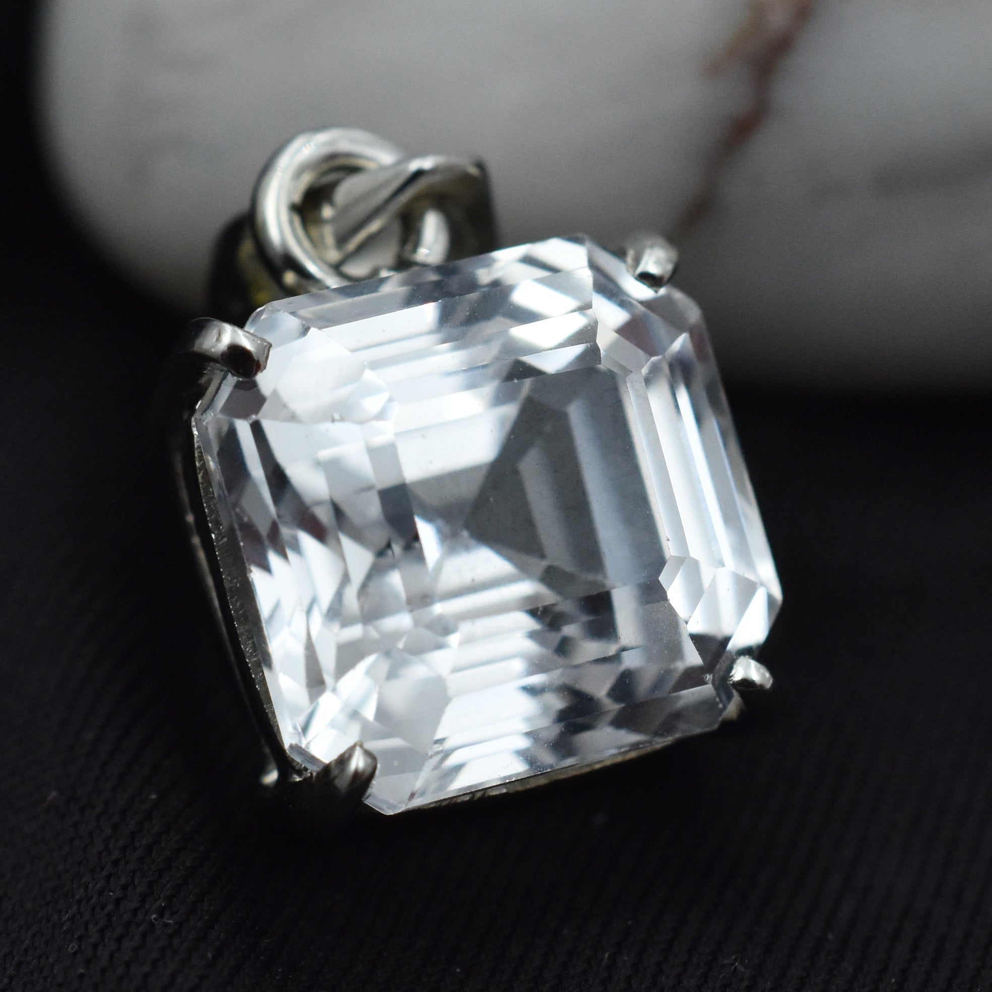 Silver Pendant Square Cut White 30.60 Ct CERTIFIED Natural Sapphire Gemstone