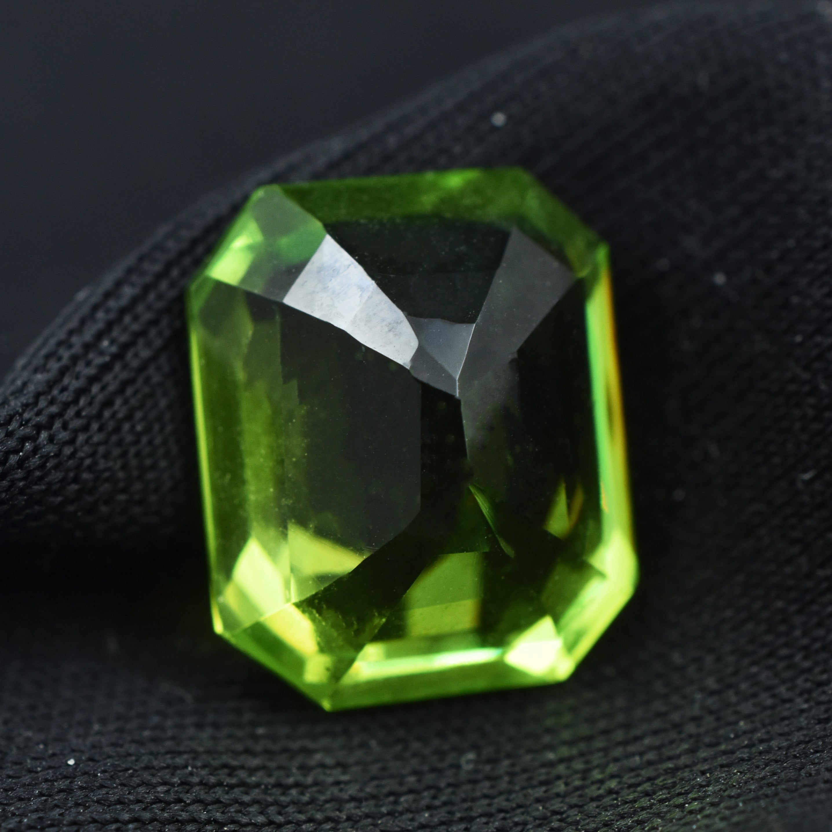 Limited Offer ! Natural Peridot Certified 9.63 Carat Emerald Shape Peridot Loose Gemstone Ring Size Emerald Gemstone Loose - Free Delivery-Free Gift