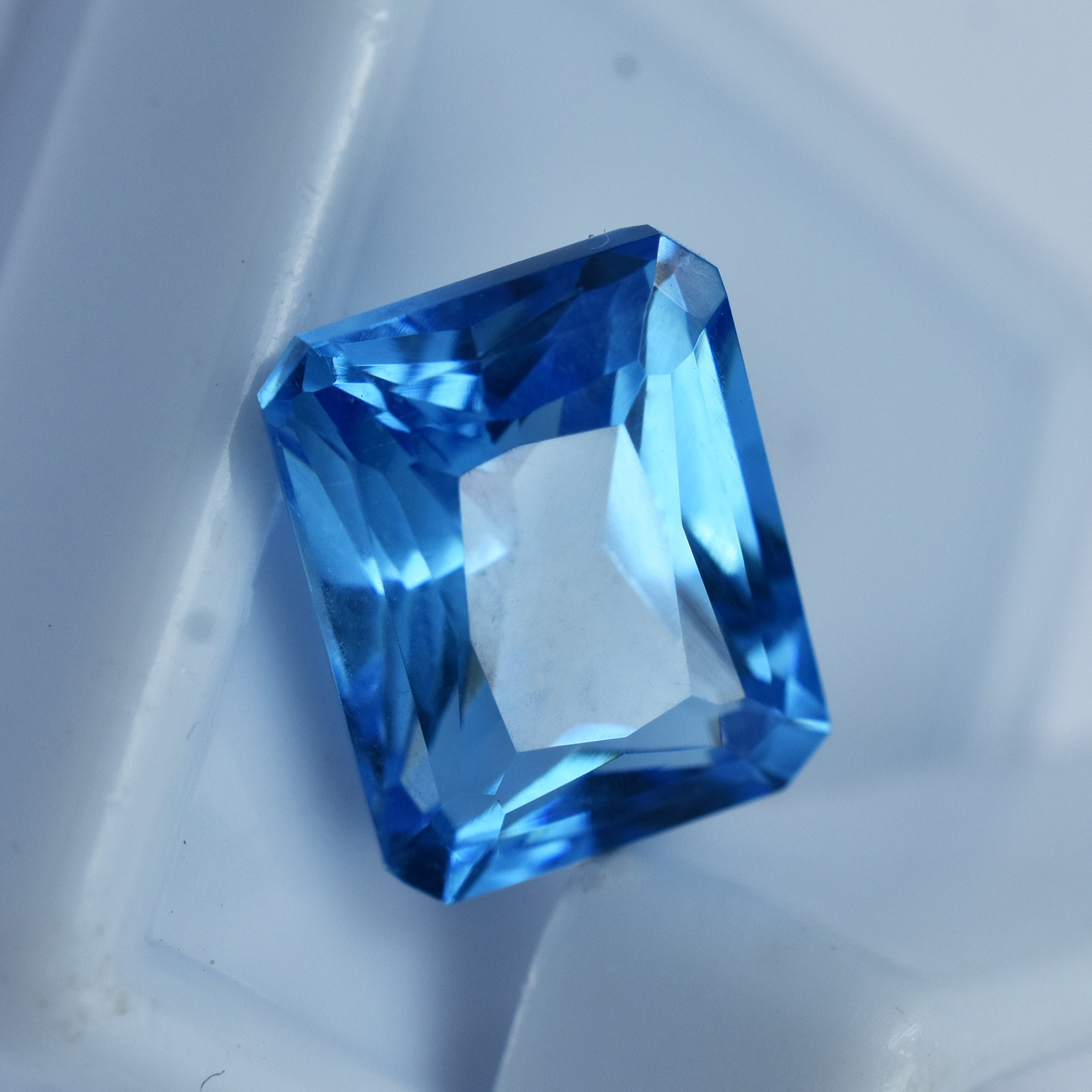 Most Beautiful Sapphire 10.25 Carat Emerald Shape Natural Blue Sapphire Certified Loose Gemstone Jewelry Making Sapphire From Sri Lanka Gemstone