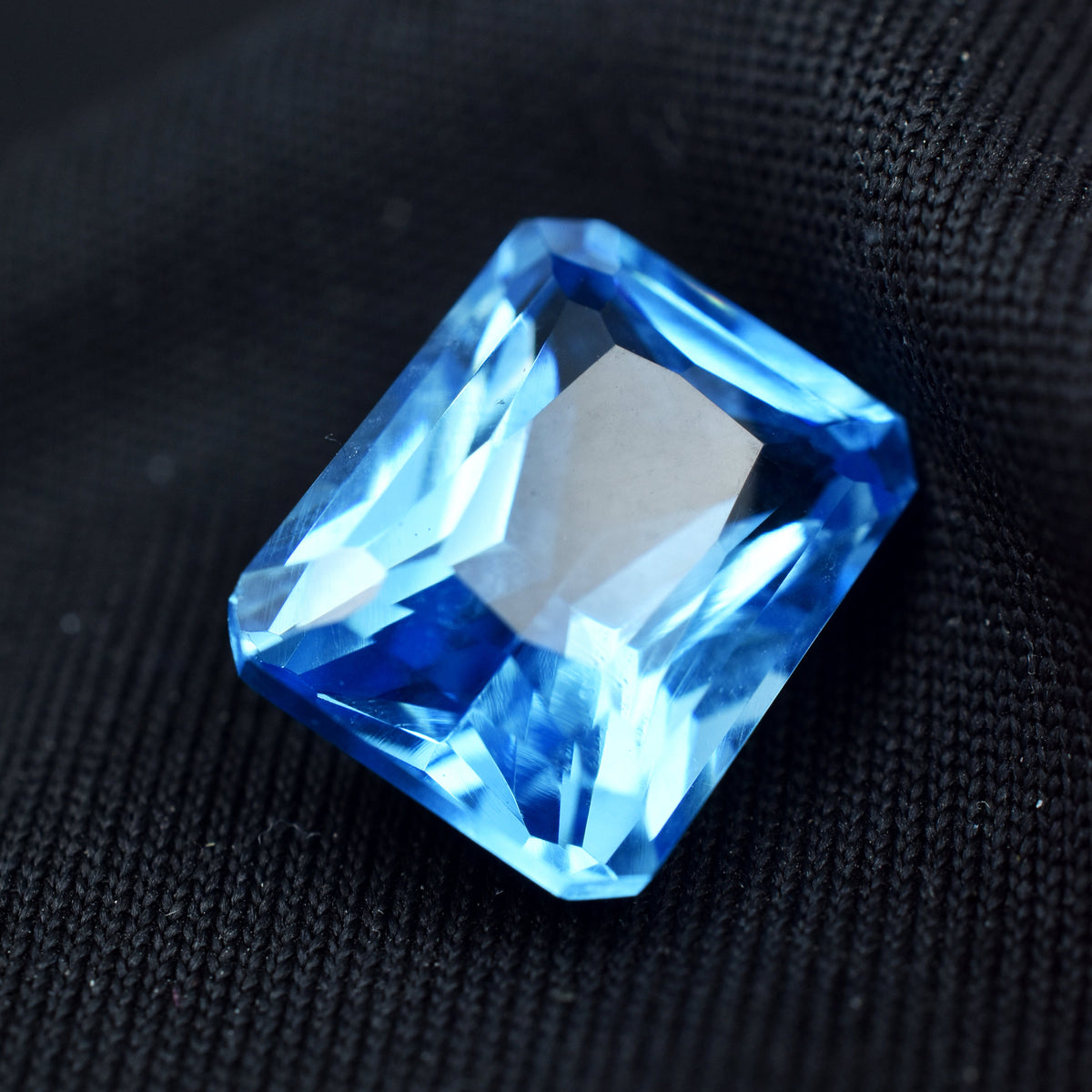 Most Beautiful Sapphire 10.25 Carat Emerald Shape Natural Blue Sapphire Certified Loose Gemstone Jewelry Making Sapphire From Sri Lanka Gemstone