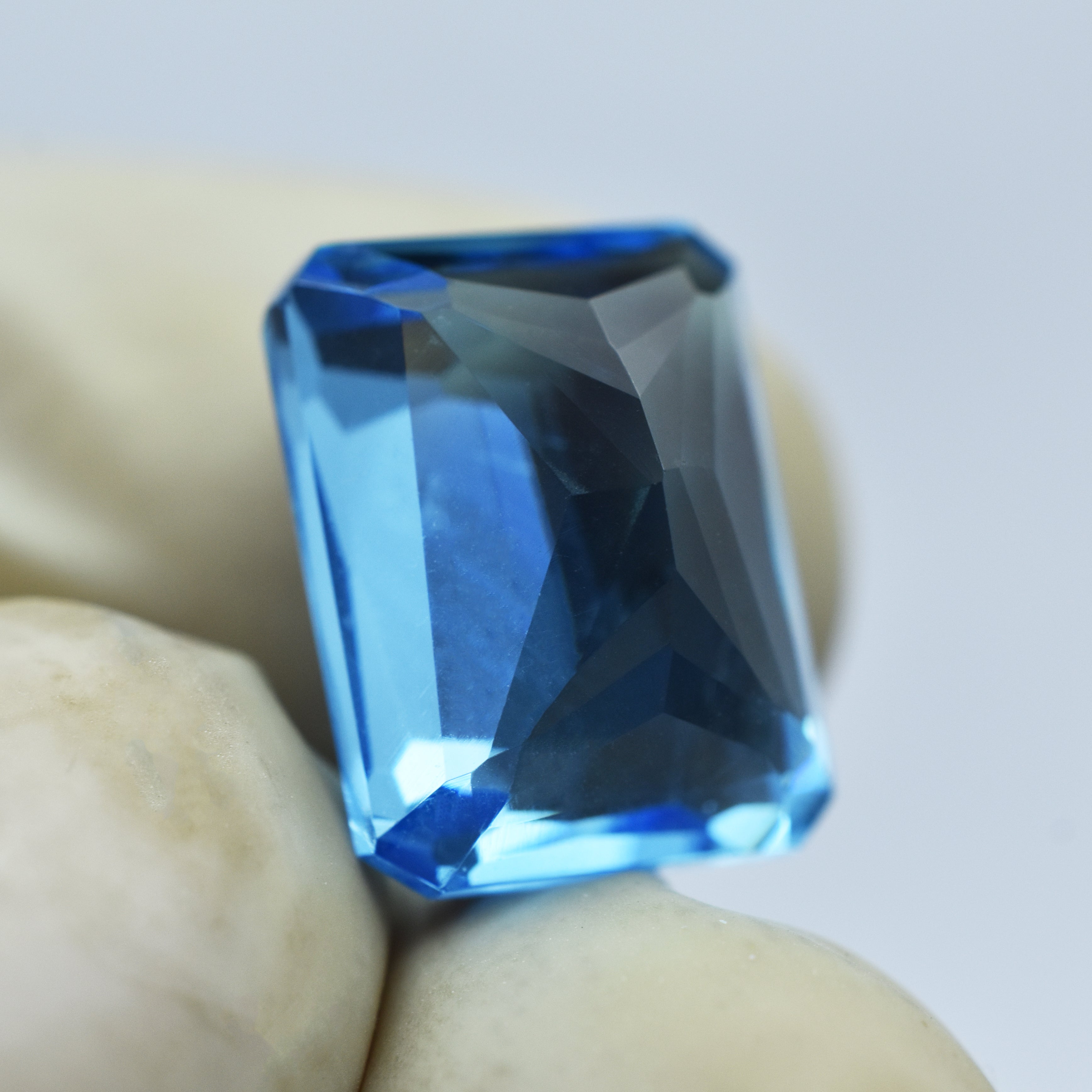 Most Beautiful Sapphire 10.25 Carat Emerald Shape Natural Blue Sapphire Certified Loose Gemstone Jewelry Making Sapphire From Sri Lanka Gemstone