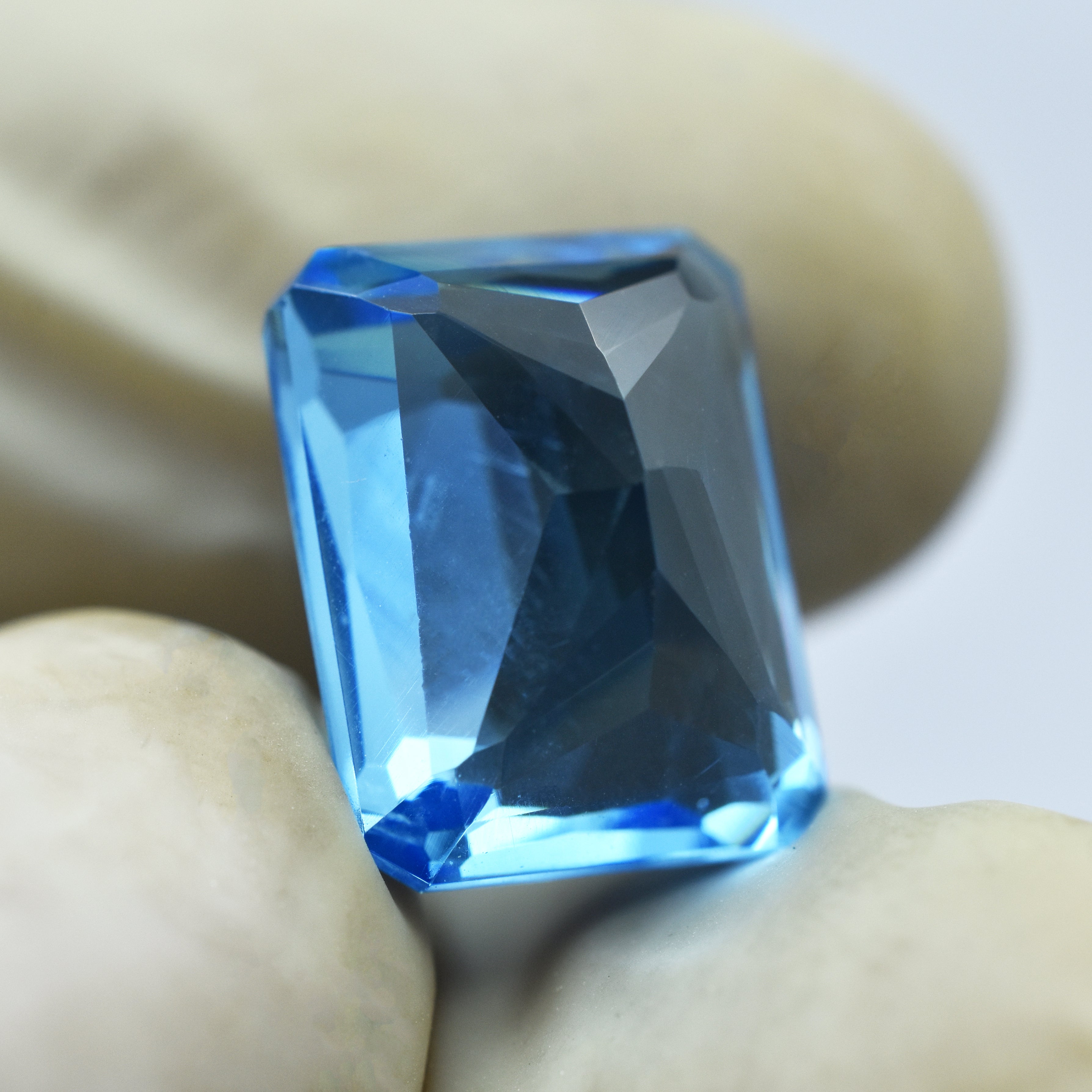 Most Beautiful Sapphire 10.25 Carat Emerald Shape Natural Blue Sapphire Certified Loose Gemstone Jewelry Making Sapphire From Sri Lanka Gemstone