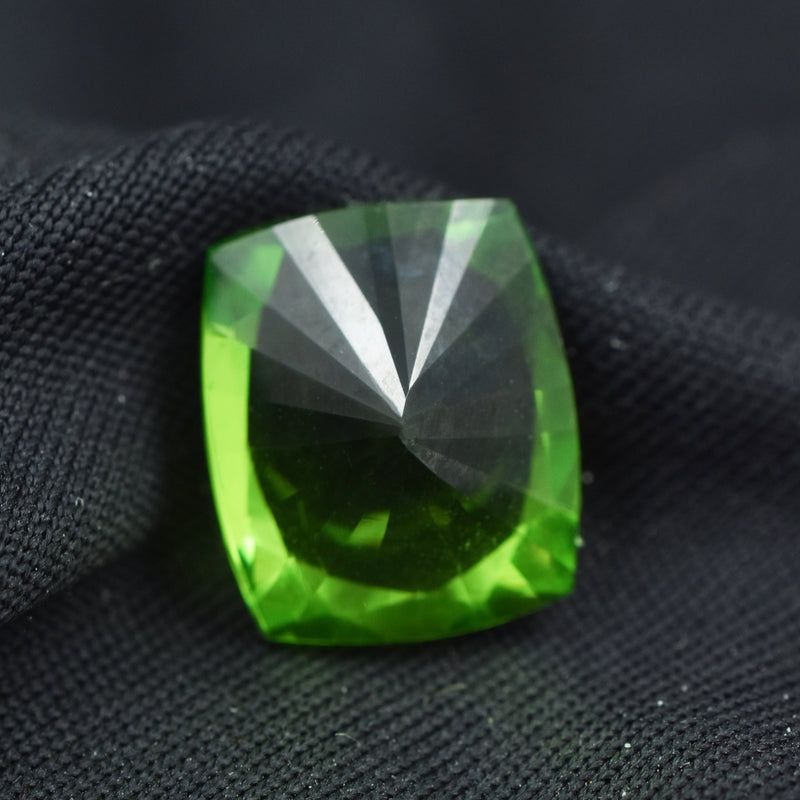 11.40 Ct Cushion Cut Green Peridot Gemstone - certified gemstone photo