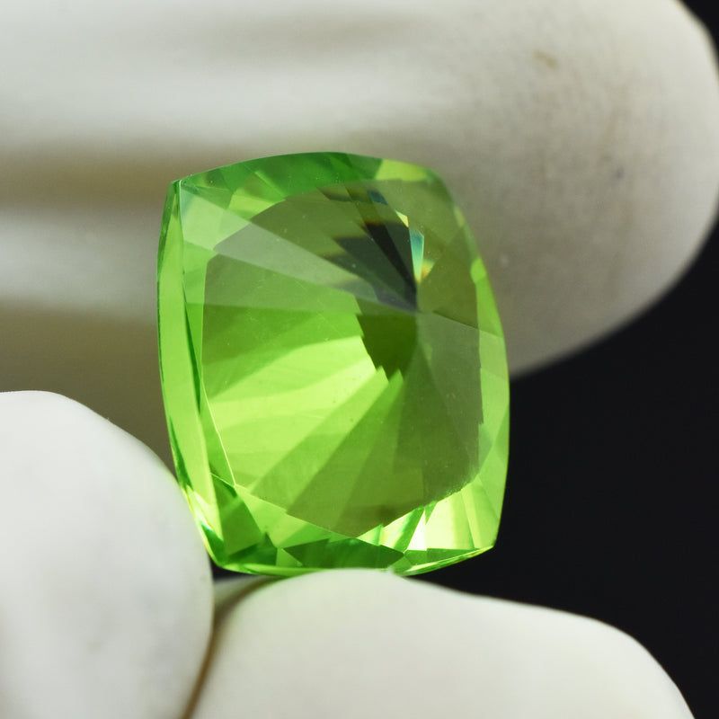 11.40 Ct Cushion Cut Green Peridot Gemstone - side profile showing facets