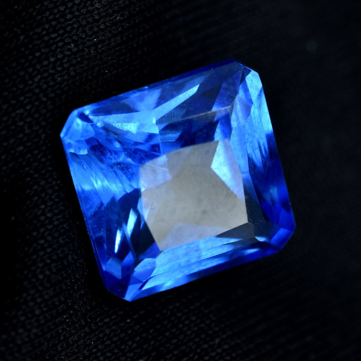 Natural 10.65 Carat Square Shape Natural Blue Sapphire Certified Natural Loose Gemstone Sapphire Gems For Your Strength