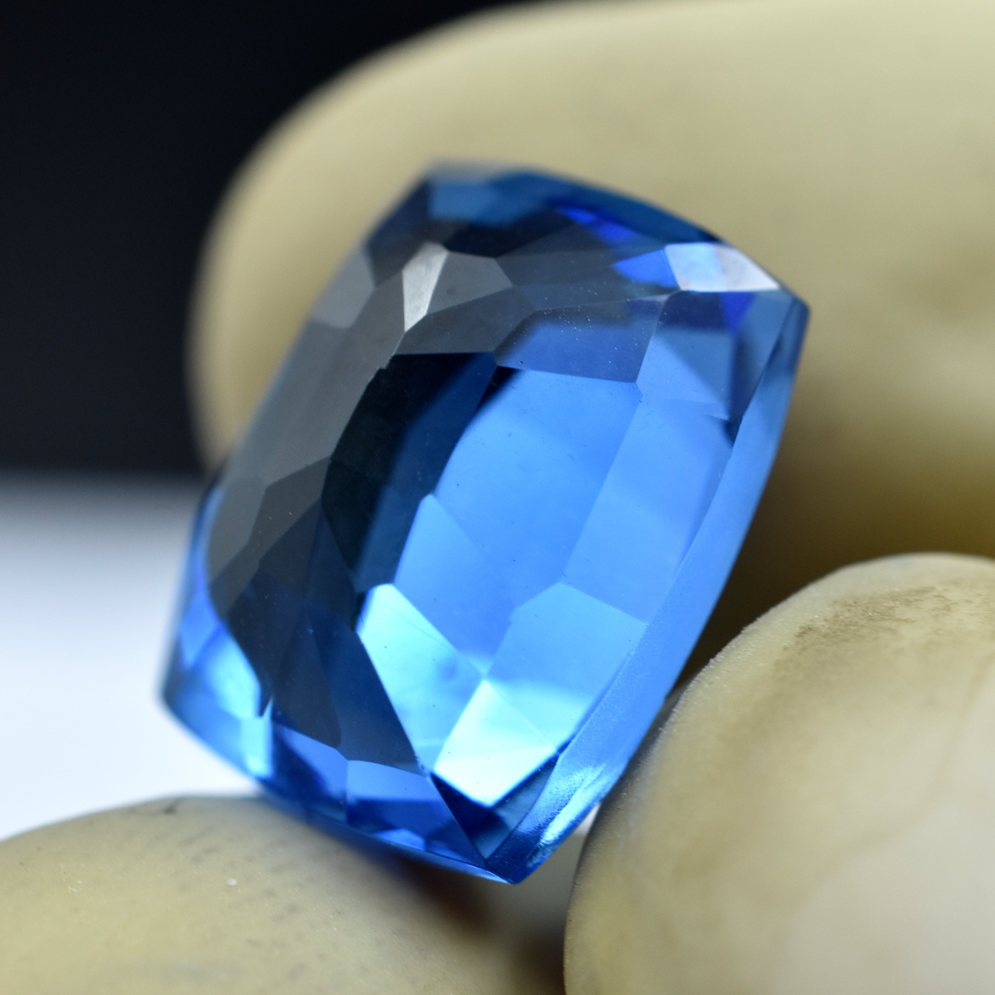 Tanzania Blue Tanzanite 10.75 Carat Blue Tanzanite Emerald Shape Natural Certified Loose Gemstone