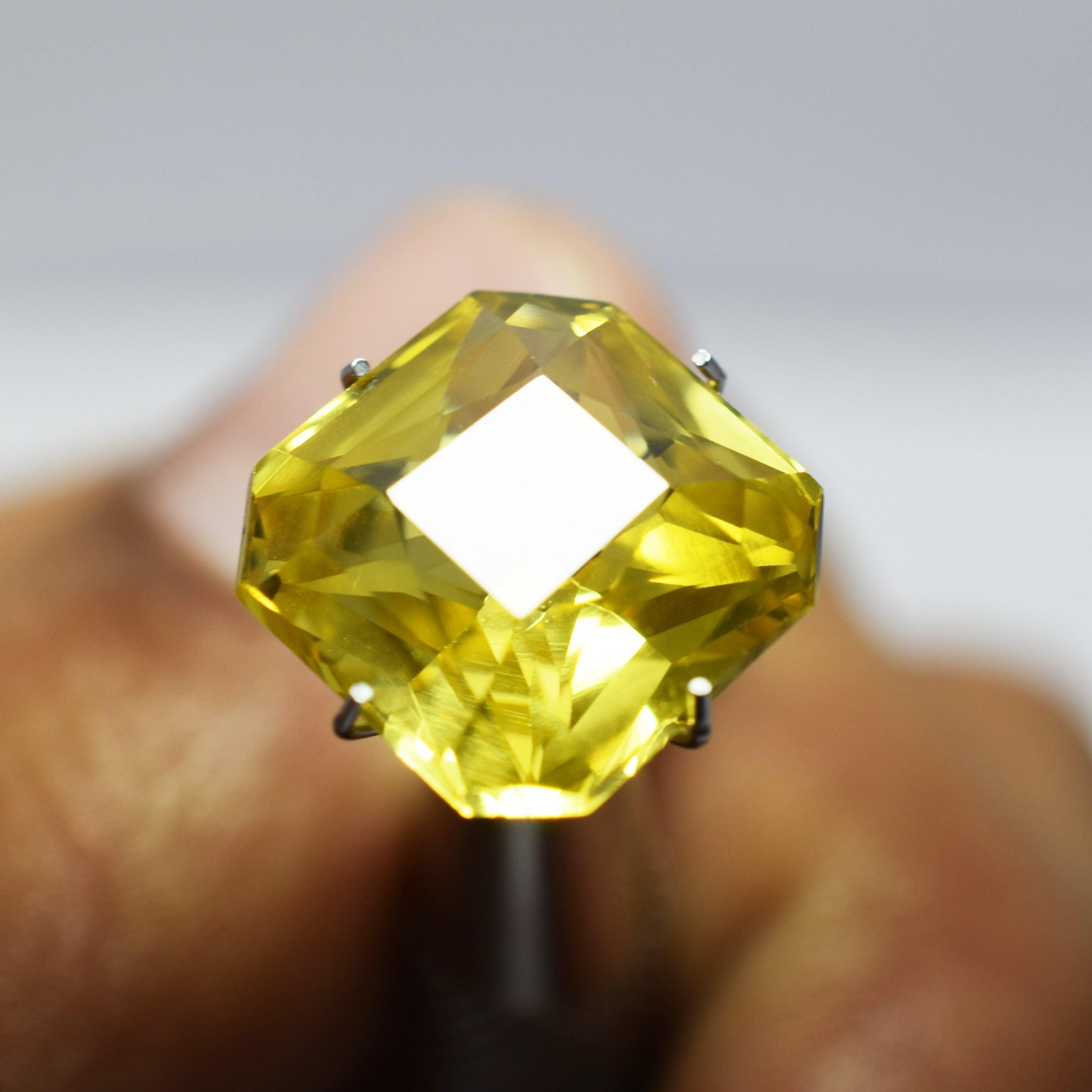 Yellow Sapphire Gemstone 10.40 Ct Brilliant Square Shape Natural CERTIFIED Loose Gemstone Flawless Ceylon Sapphire Yellow.