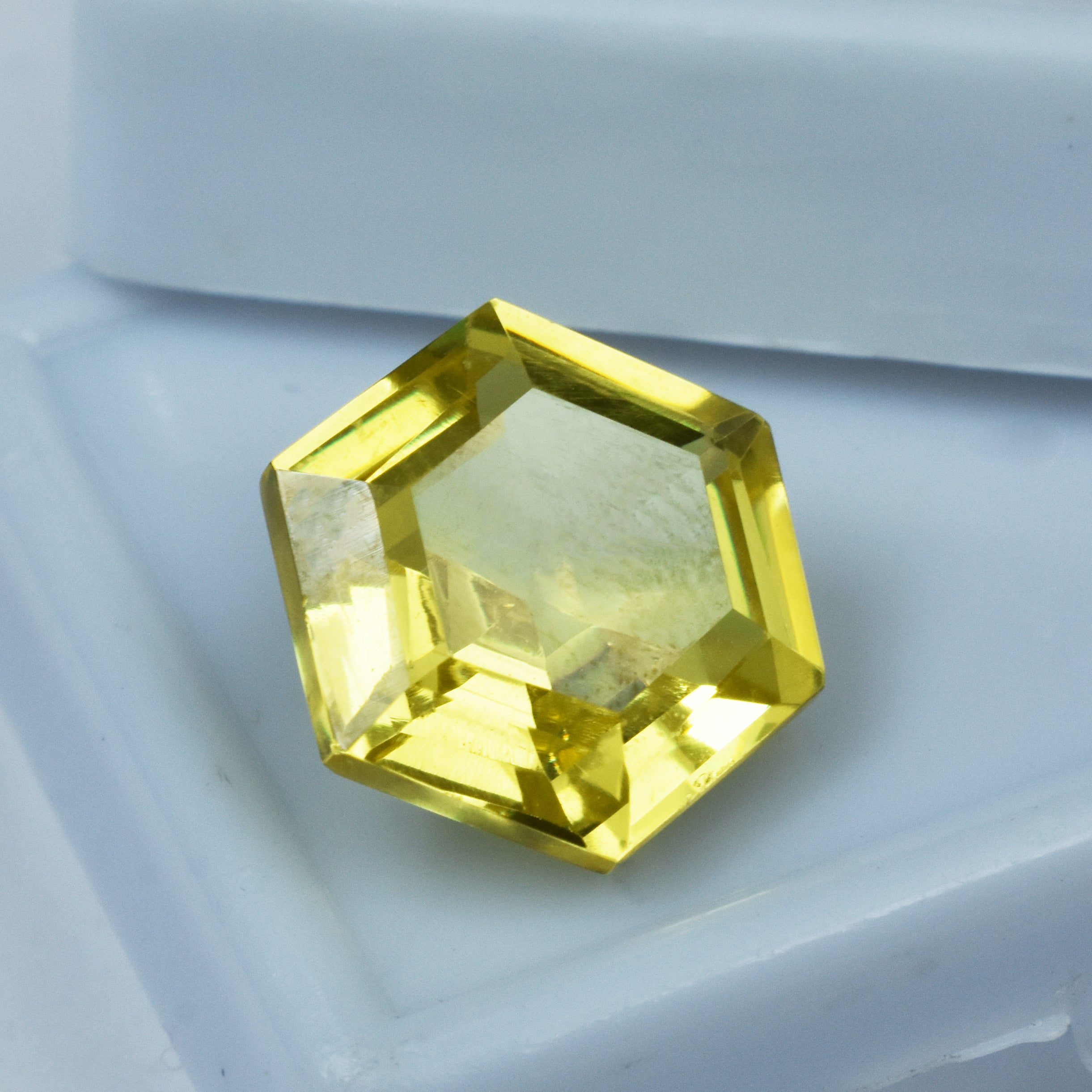 ON SALE !! Sapphire Octagon Shape 9.56 Carat Natural Certified Yellow Sapphire Loose Gemstone Very Pretty Sapphire Best For Engagement Gift Ring